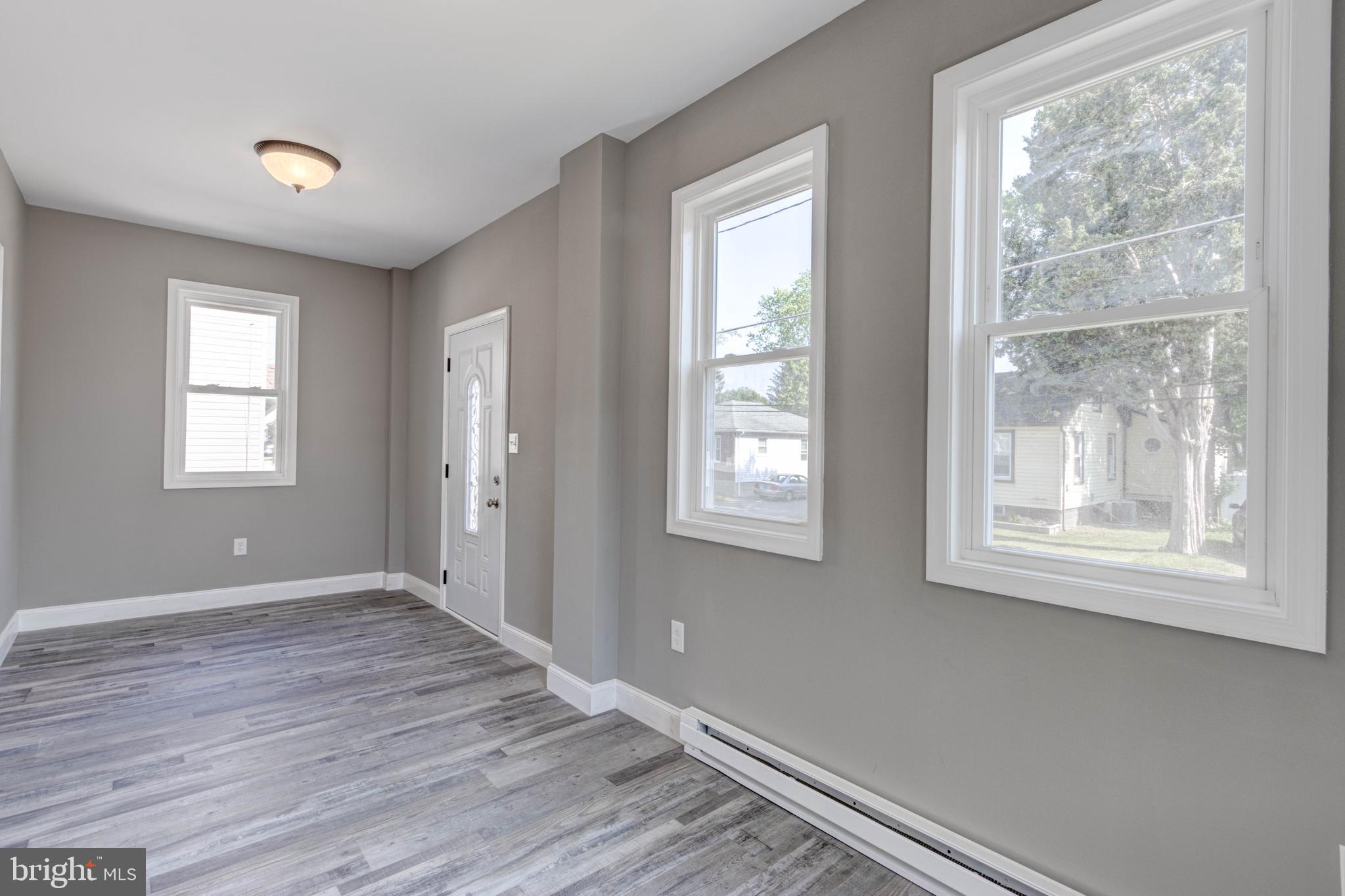 LANDSDOWNE - Residential