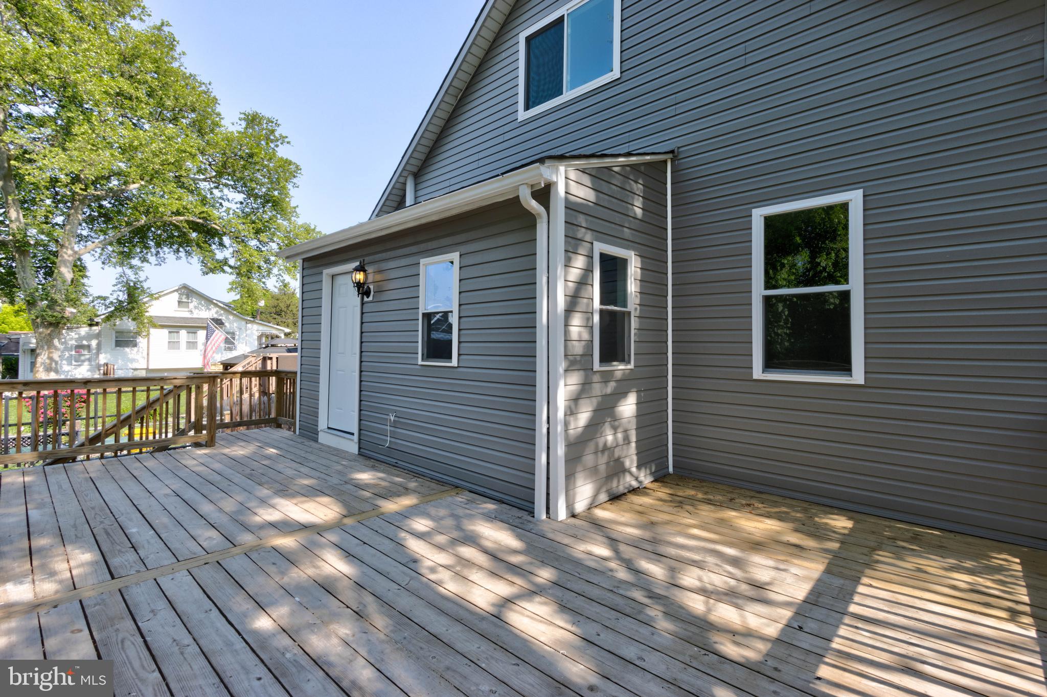 LANDSDOWNE - Residential