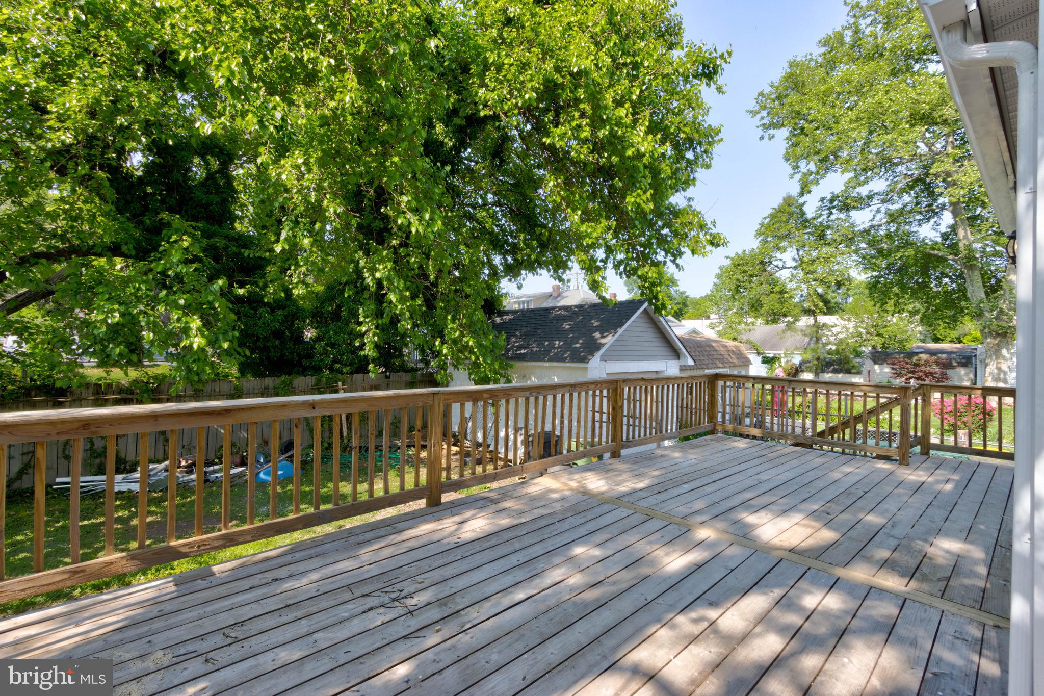 LANDSDOWNE - Residential