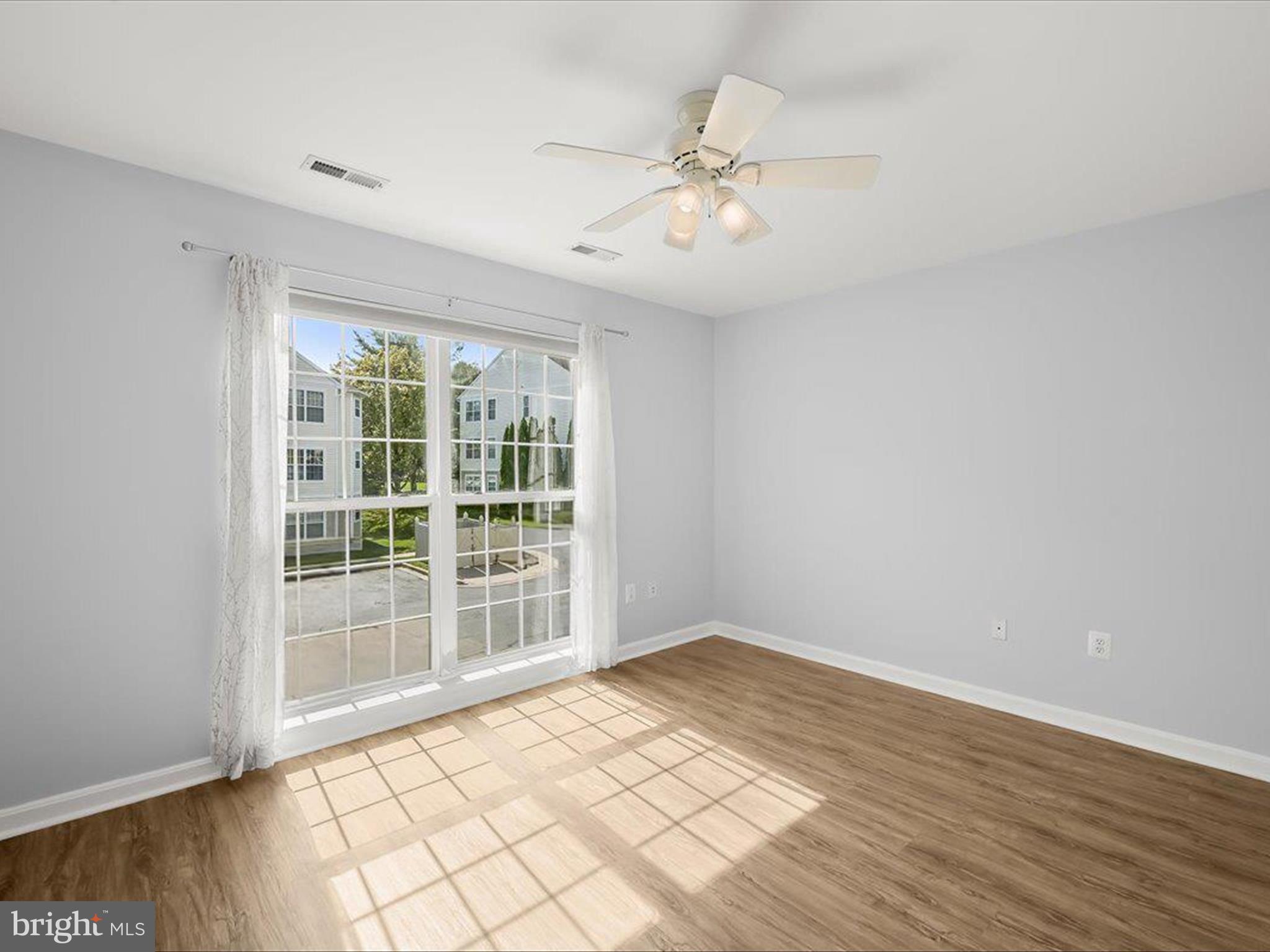 ECHO GLEN - Residential