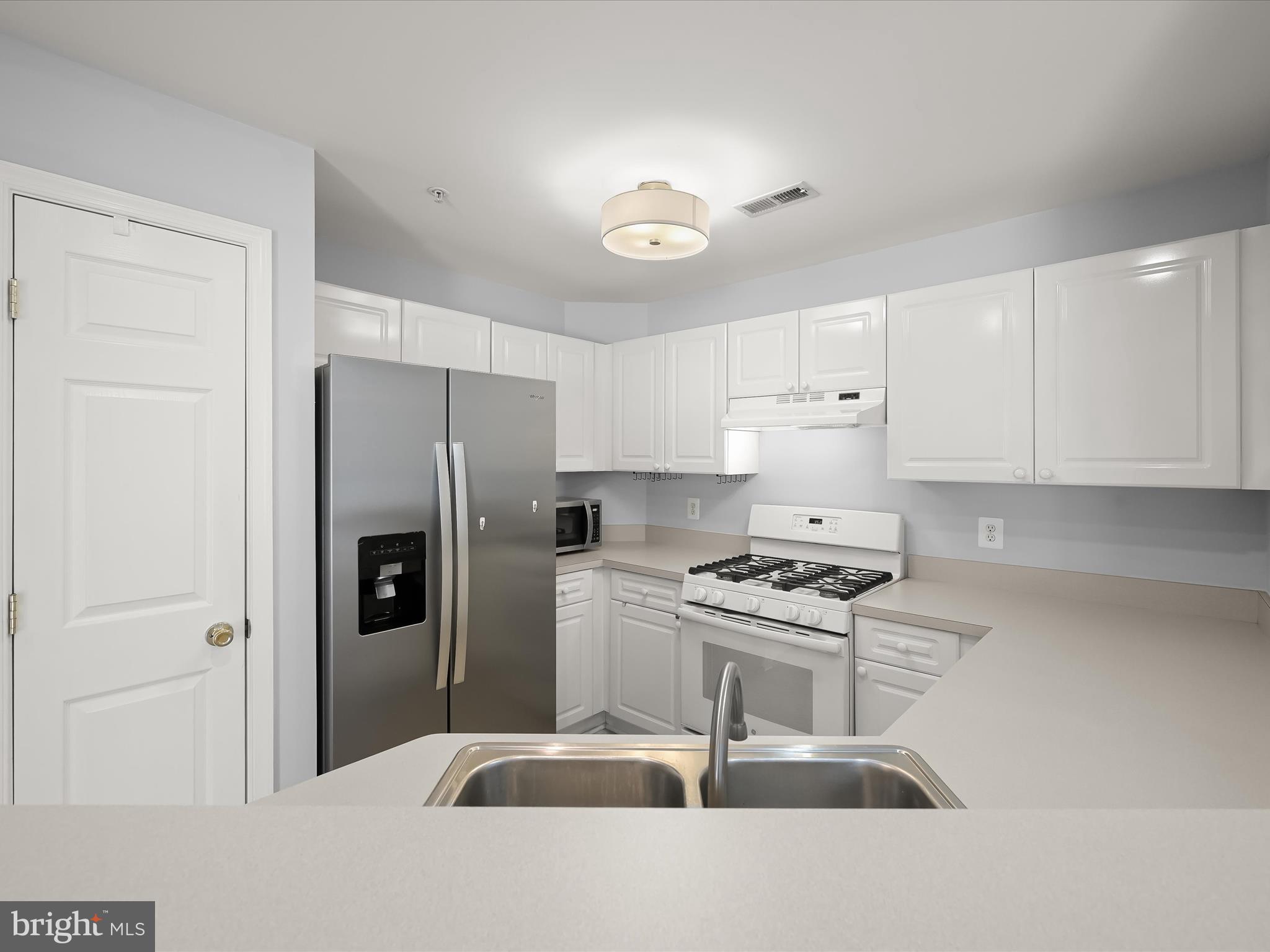 ECHO GLEN - Residential