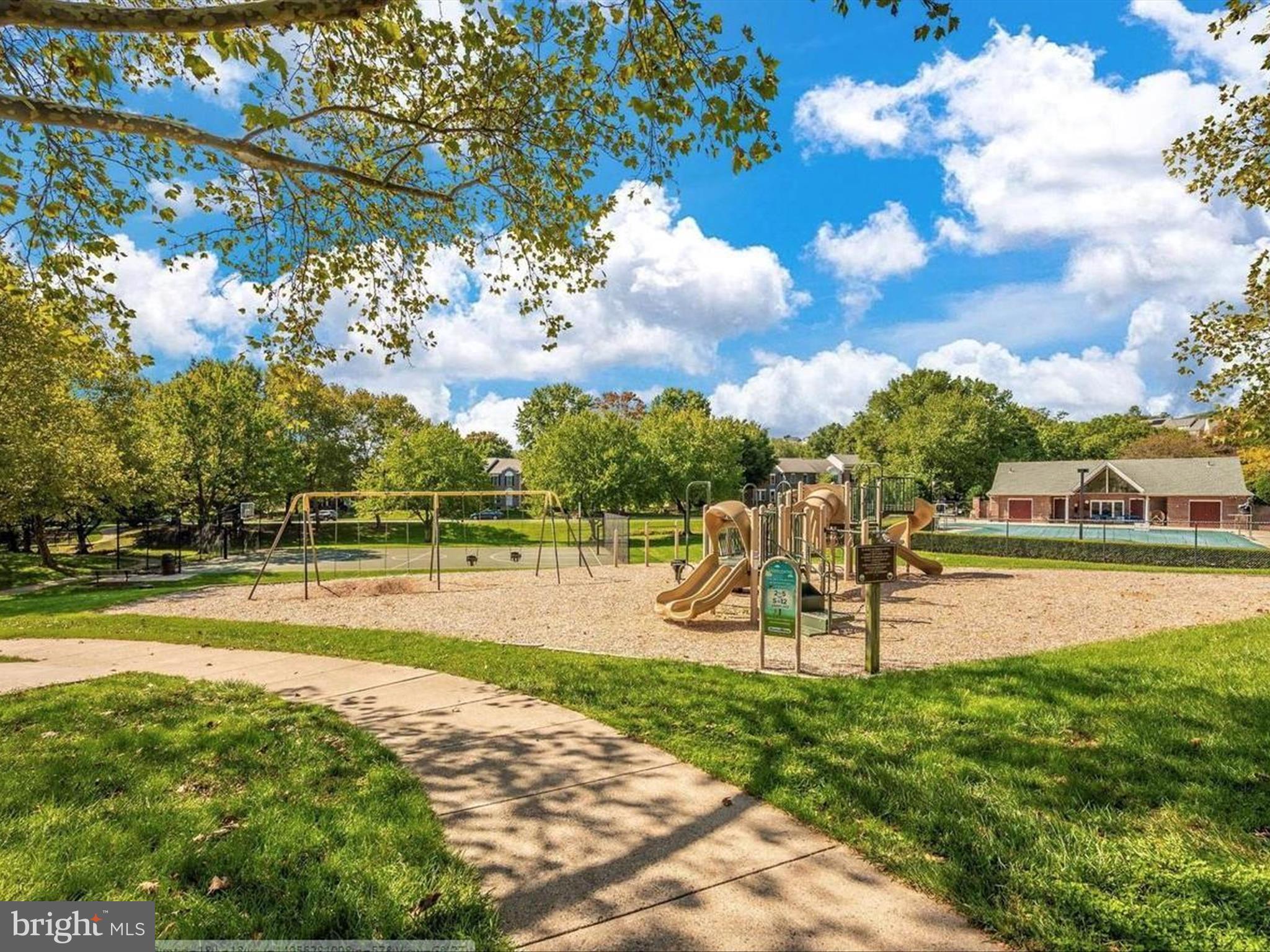 ECHO GLEN - Residential