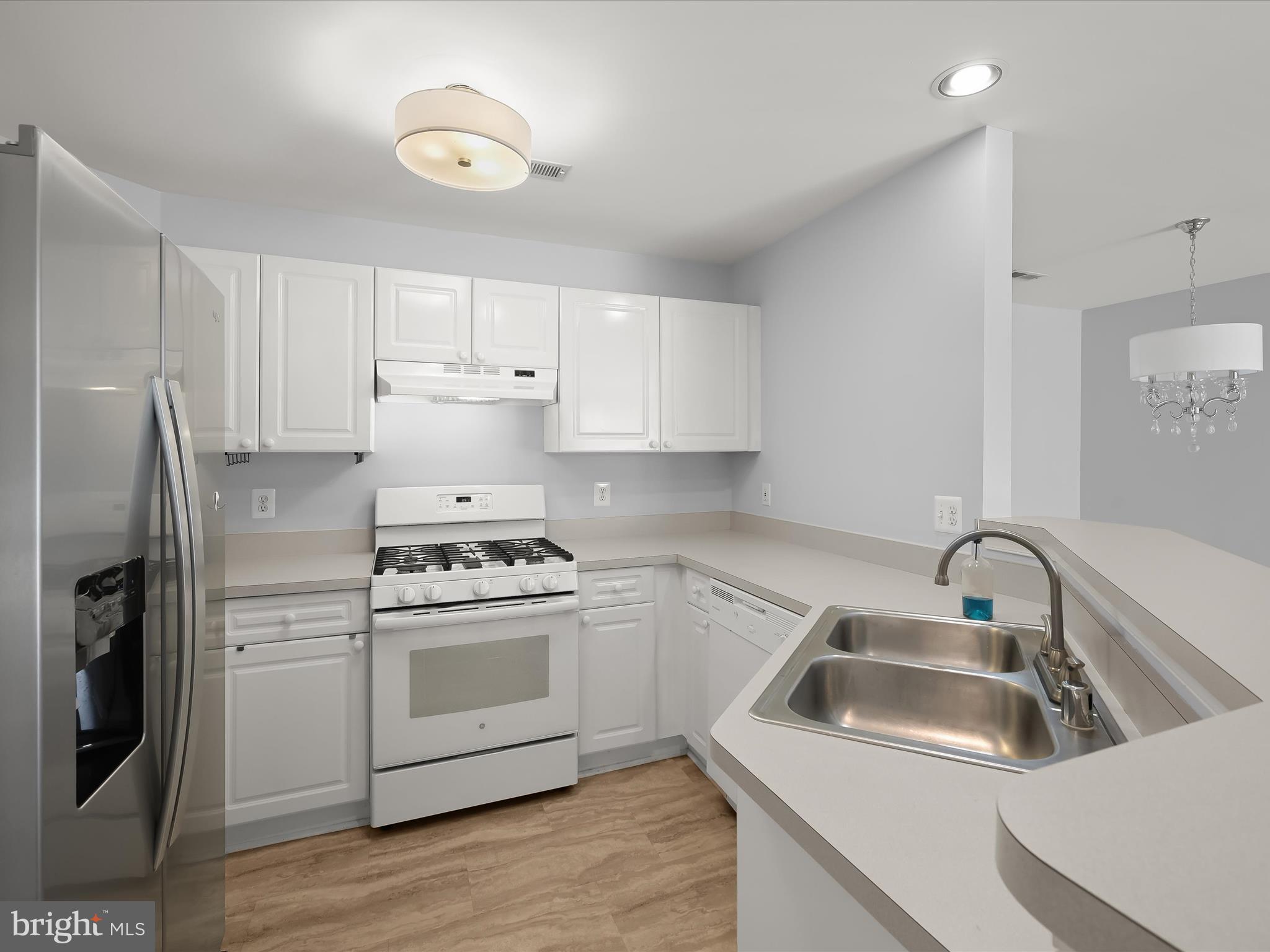 ECHO GLEN - Residential