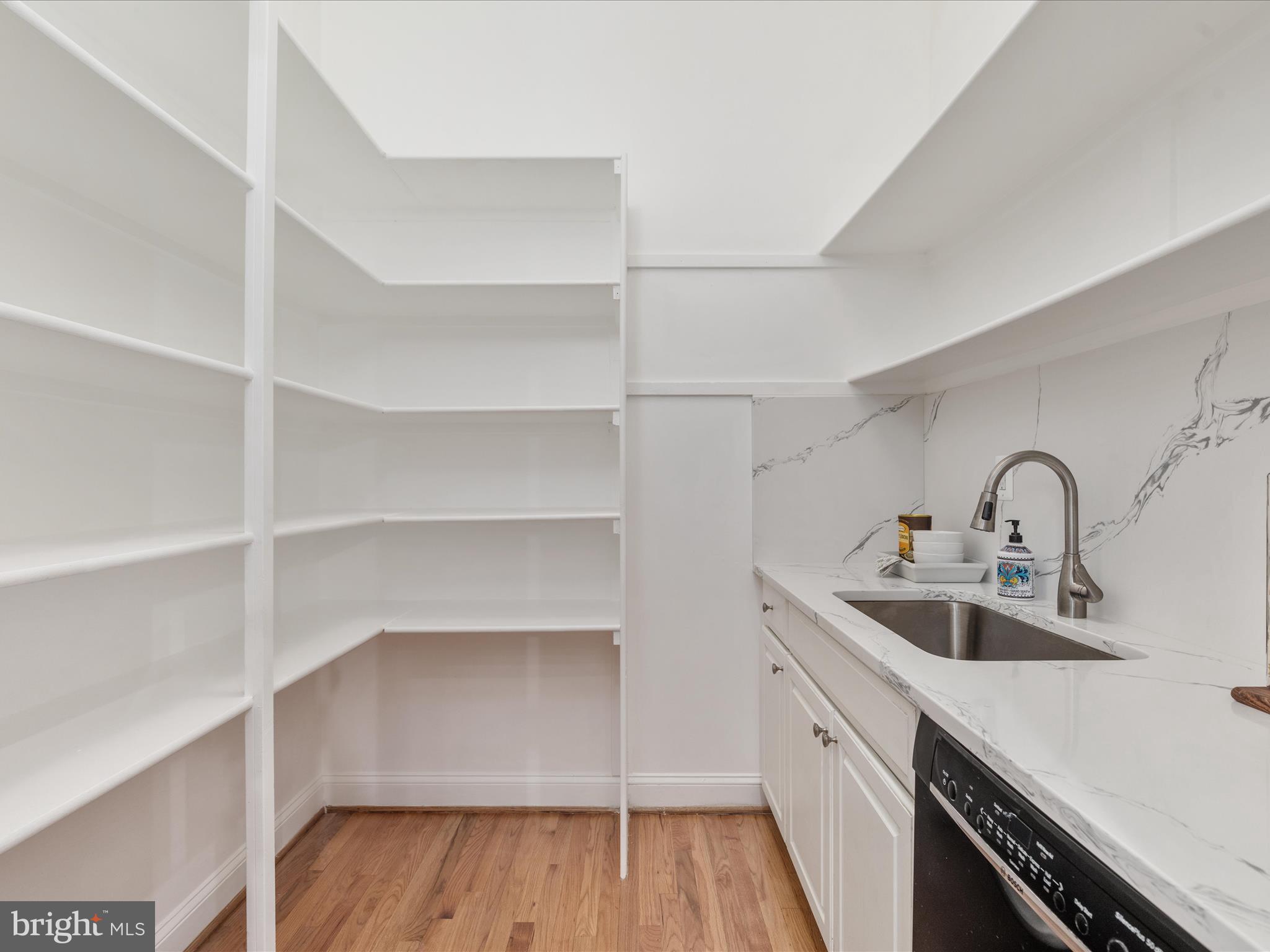 OAKWOOD KNOLLS - Residential