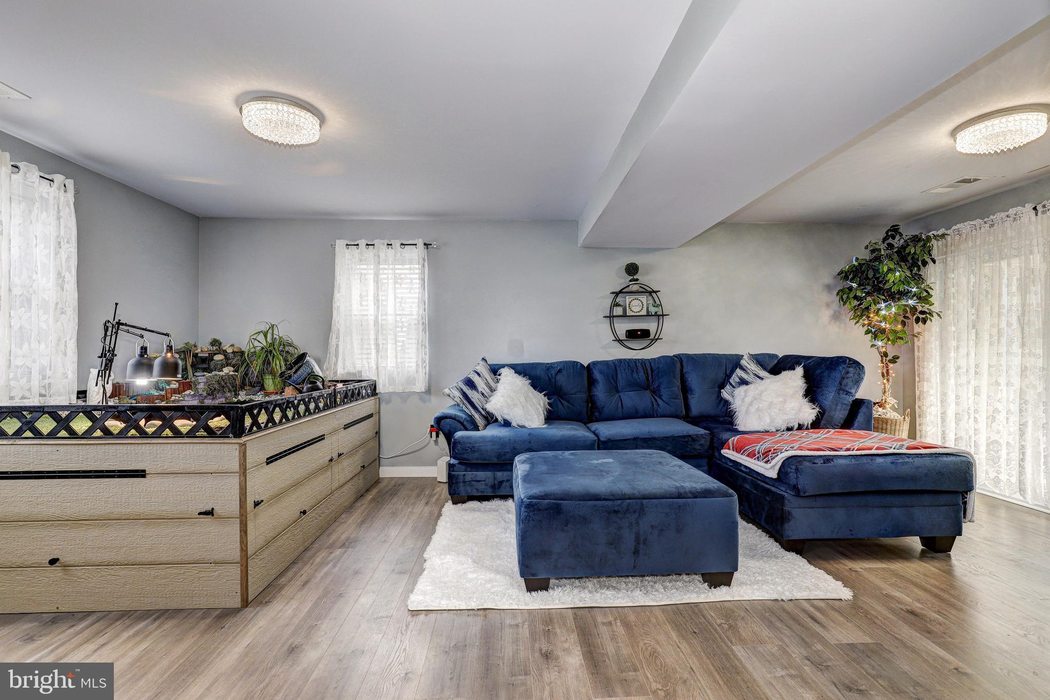 PERRY HALL ESTATES - Residential