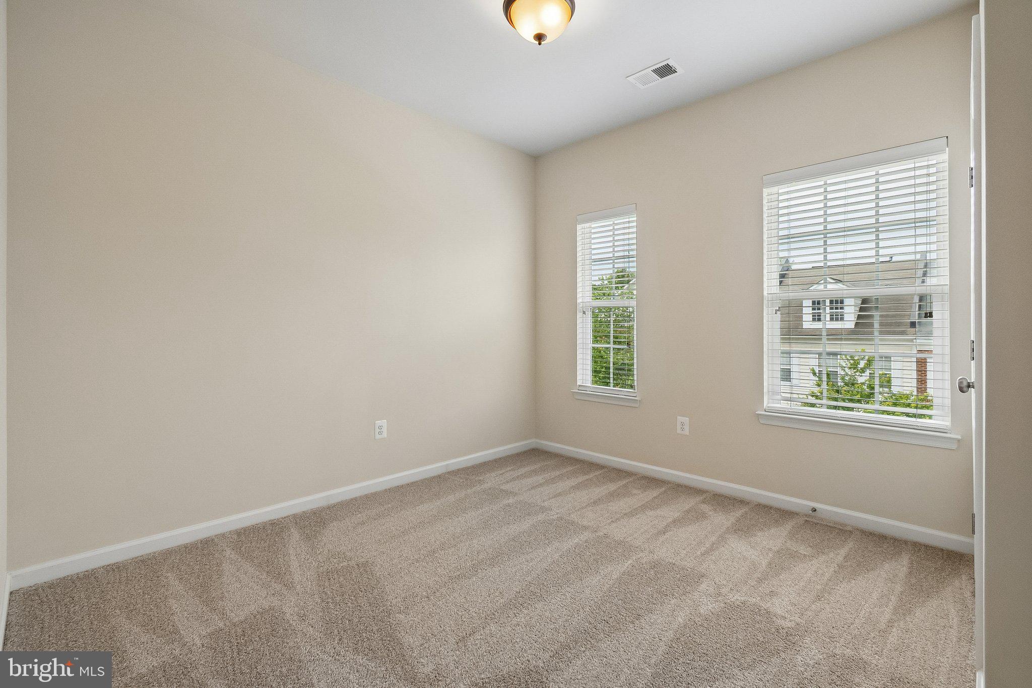 4211 TALMADGE CIRCLE