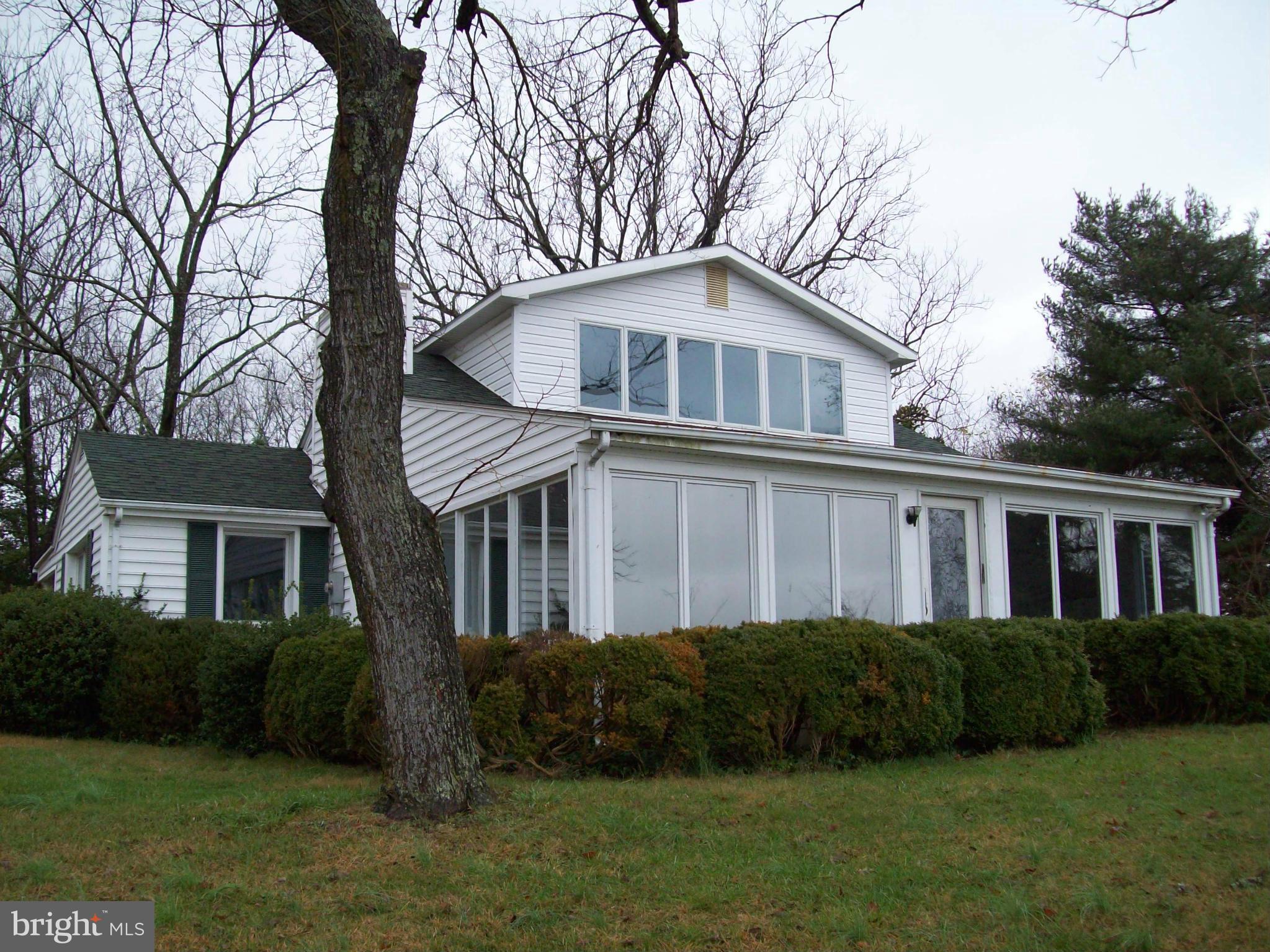 TOWN CREEK - Residential Lease