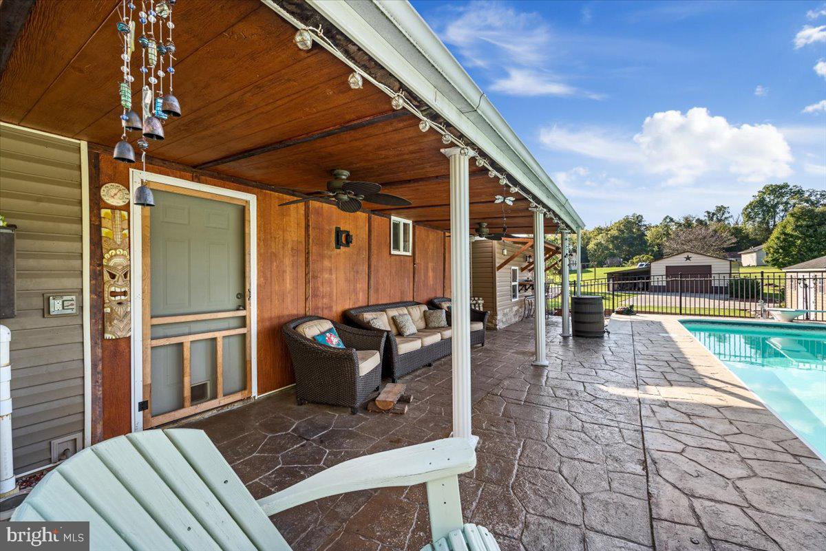 CROWN POINTE NORTH - Residential