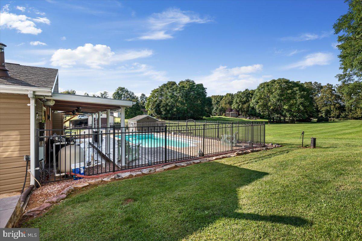 CROWN POINTE NORTH - Residential