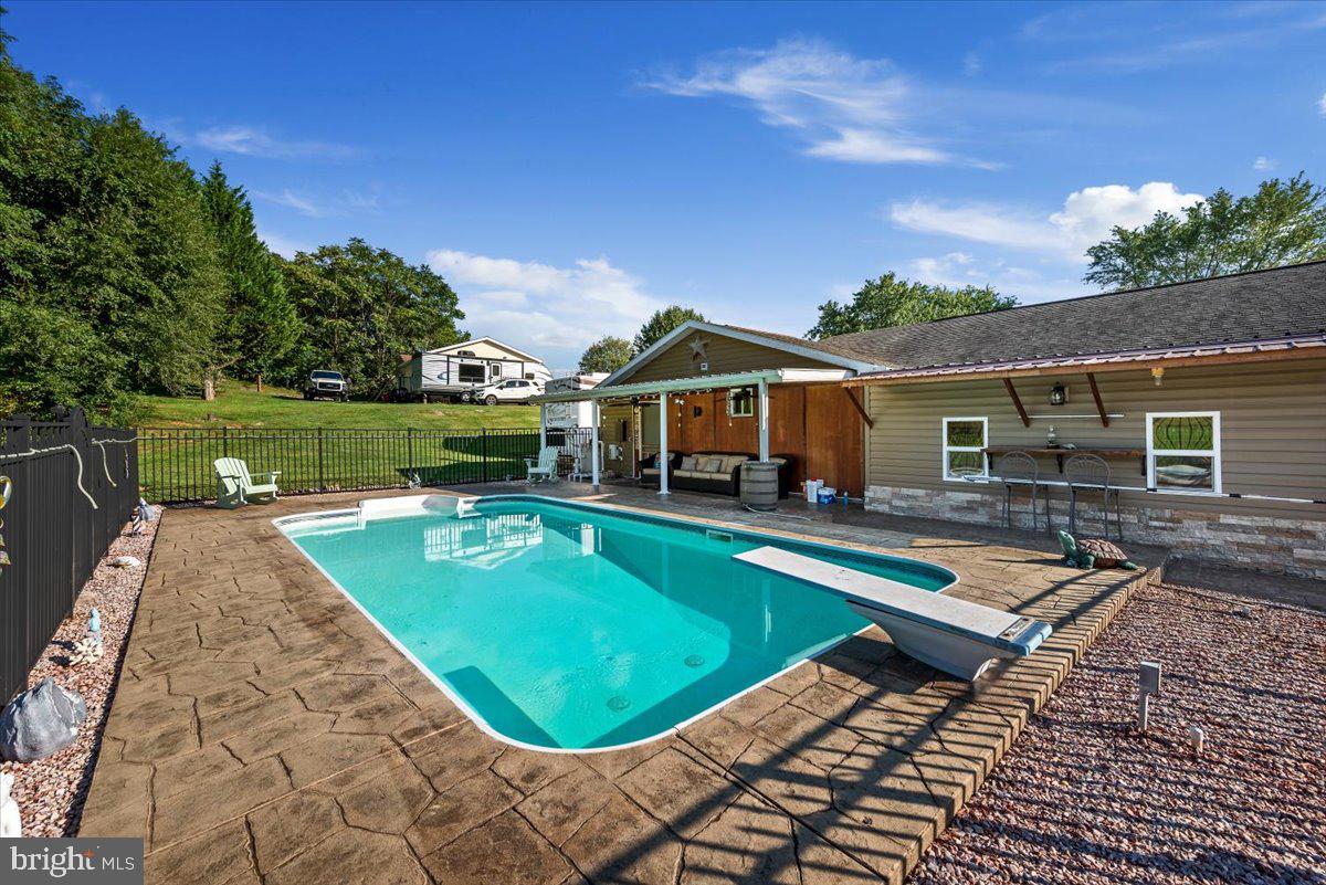 CROWN POINTE NORTH - Residential