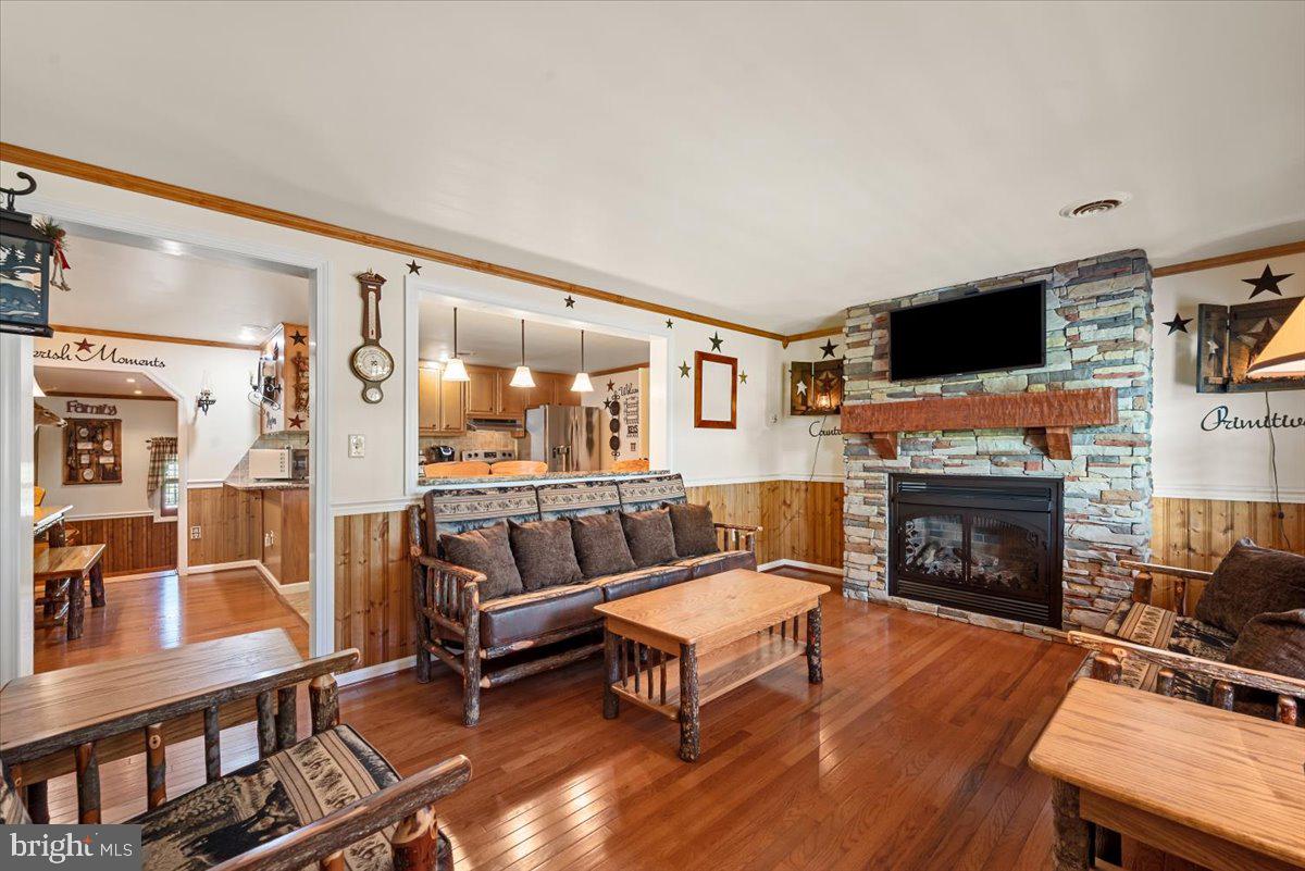 CROWN POINTE NORTH - Residential