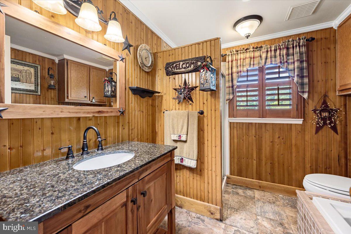 CROWN POINTE NORTH - Residential