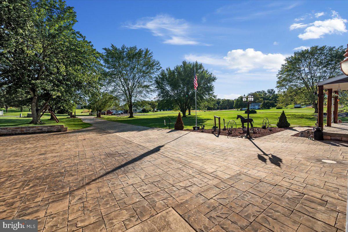 CROWN POINTE NORTH - Residential