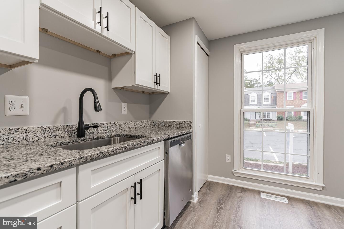 NEW GATE - Residential Lease