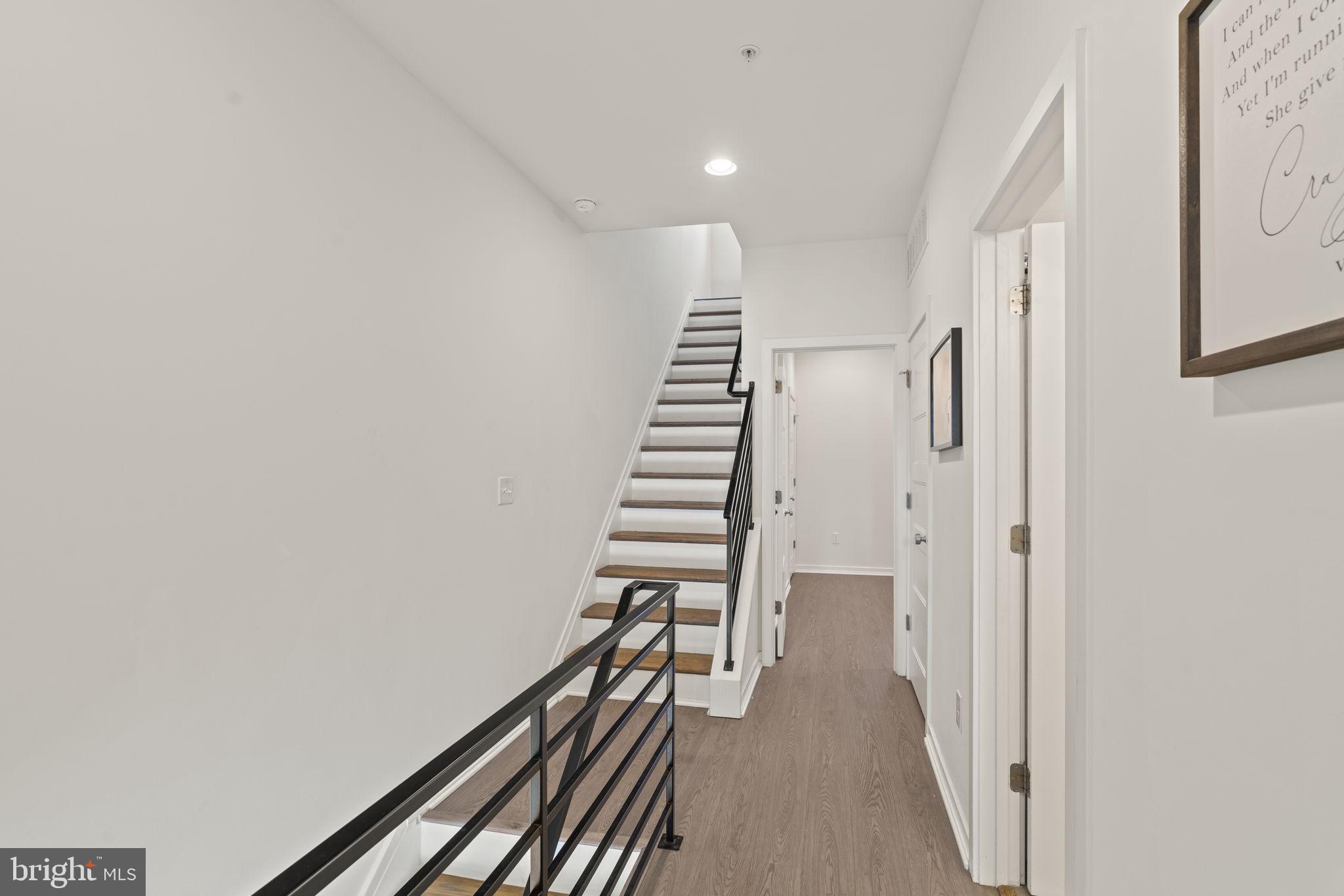 WHITMAN - Residential