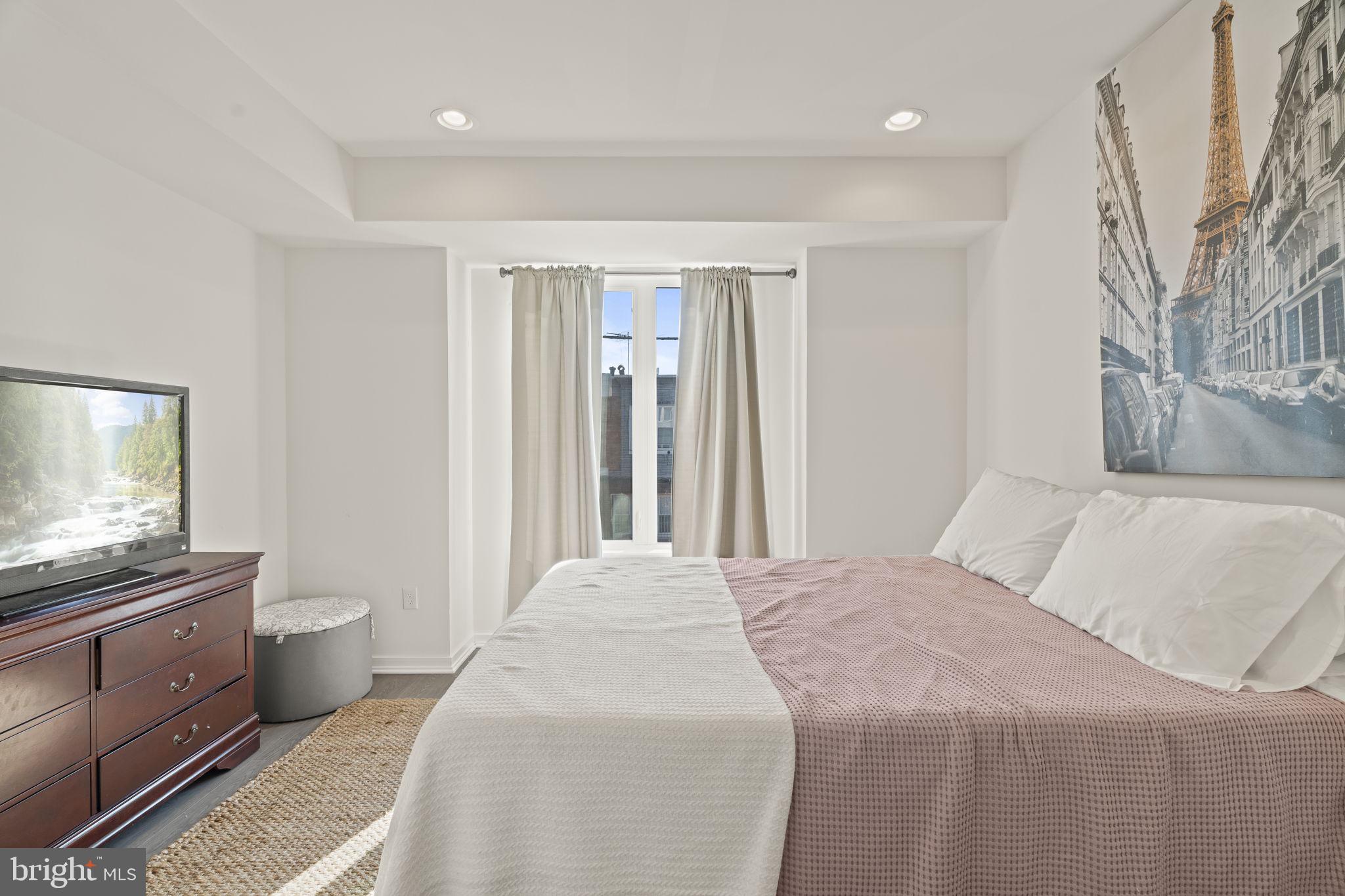 WHITMAN - Residential