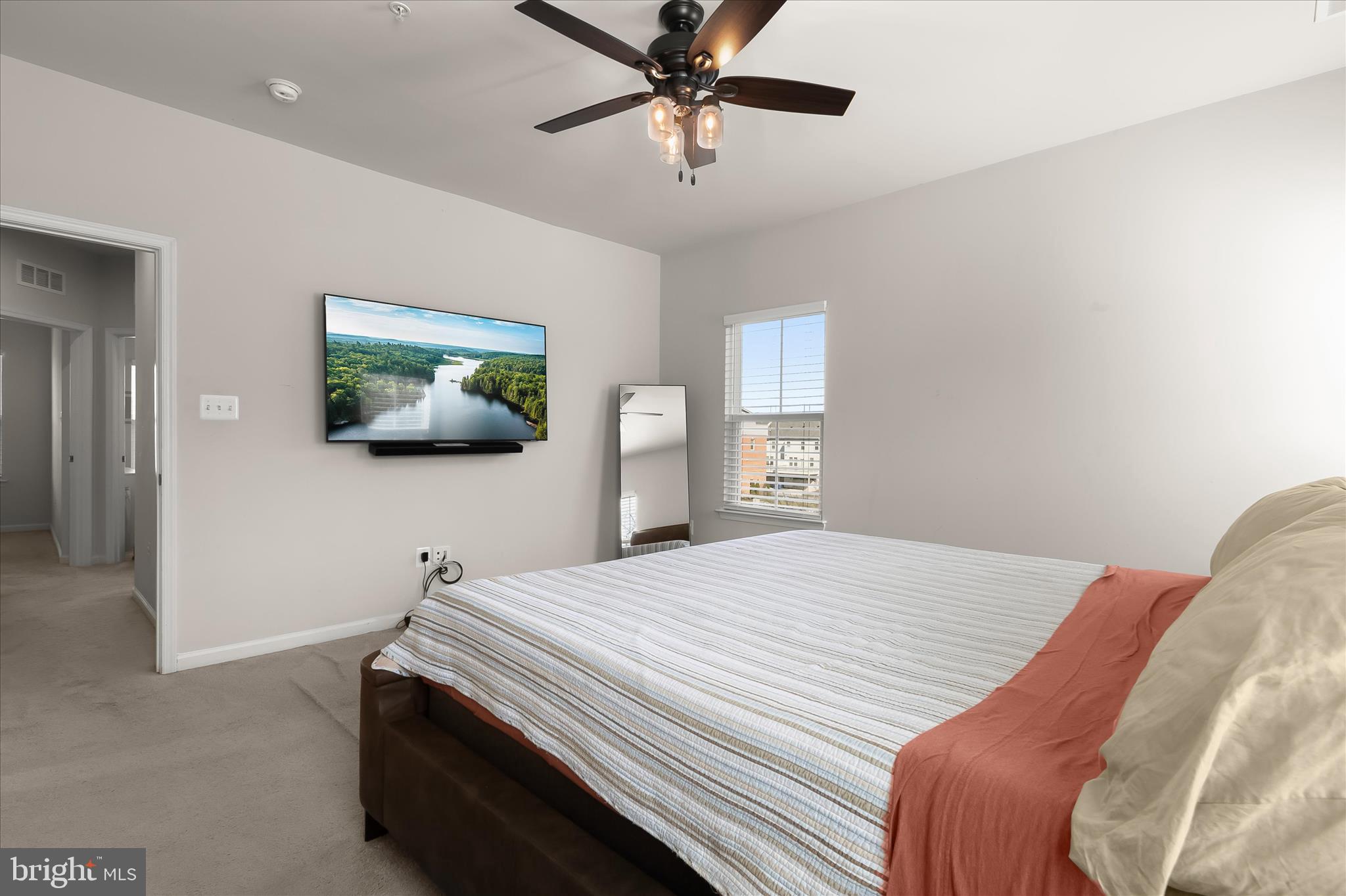 WESTCHESTER SQUARE - Residential