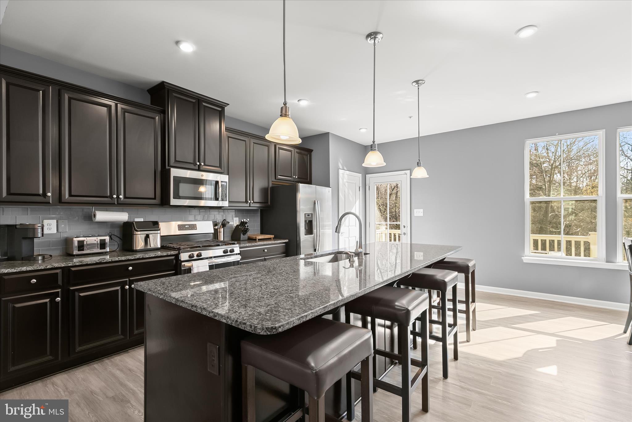 WESTCHESTER SQUARE - Residential