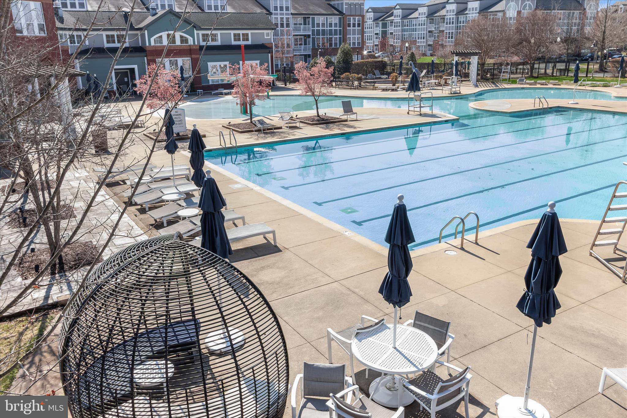 WESTCHESTER SQUARE - Residential