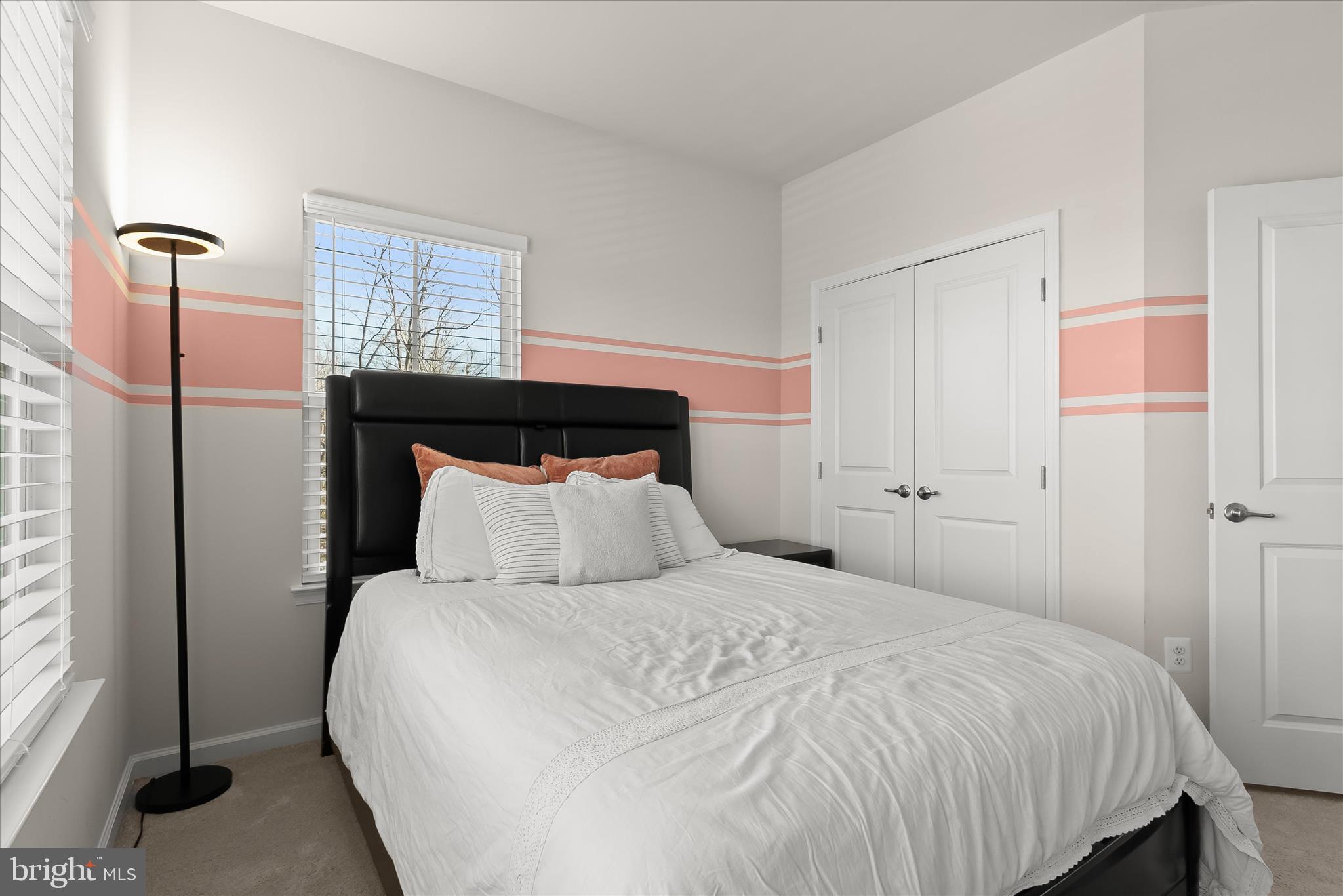 WESTCHESTER SQUARE - Residential