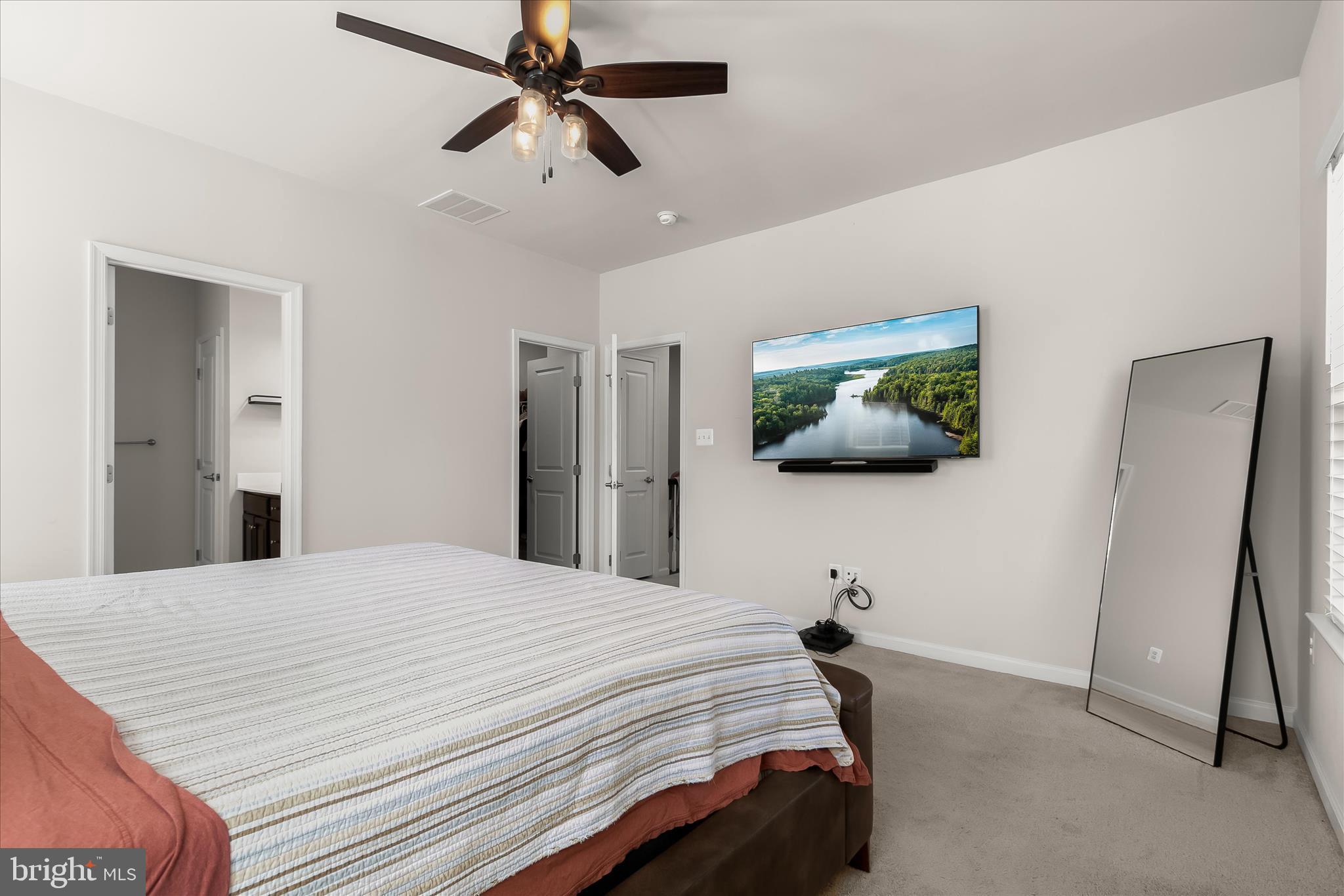 WESTCHESTER SQUARE - Residential