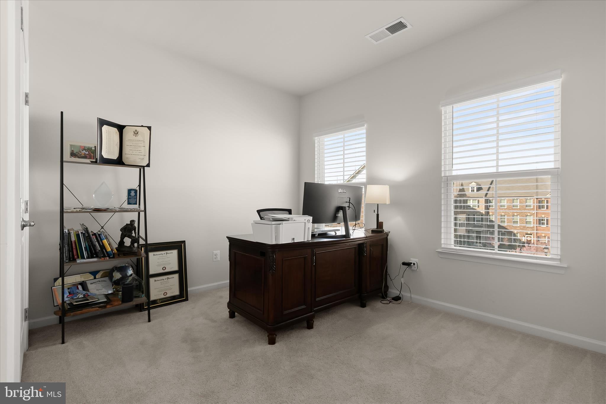 WESTCHESTER SQUARE - Residential