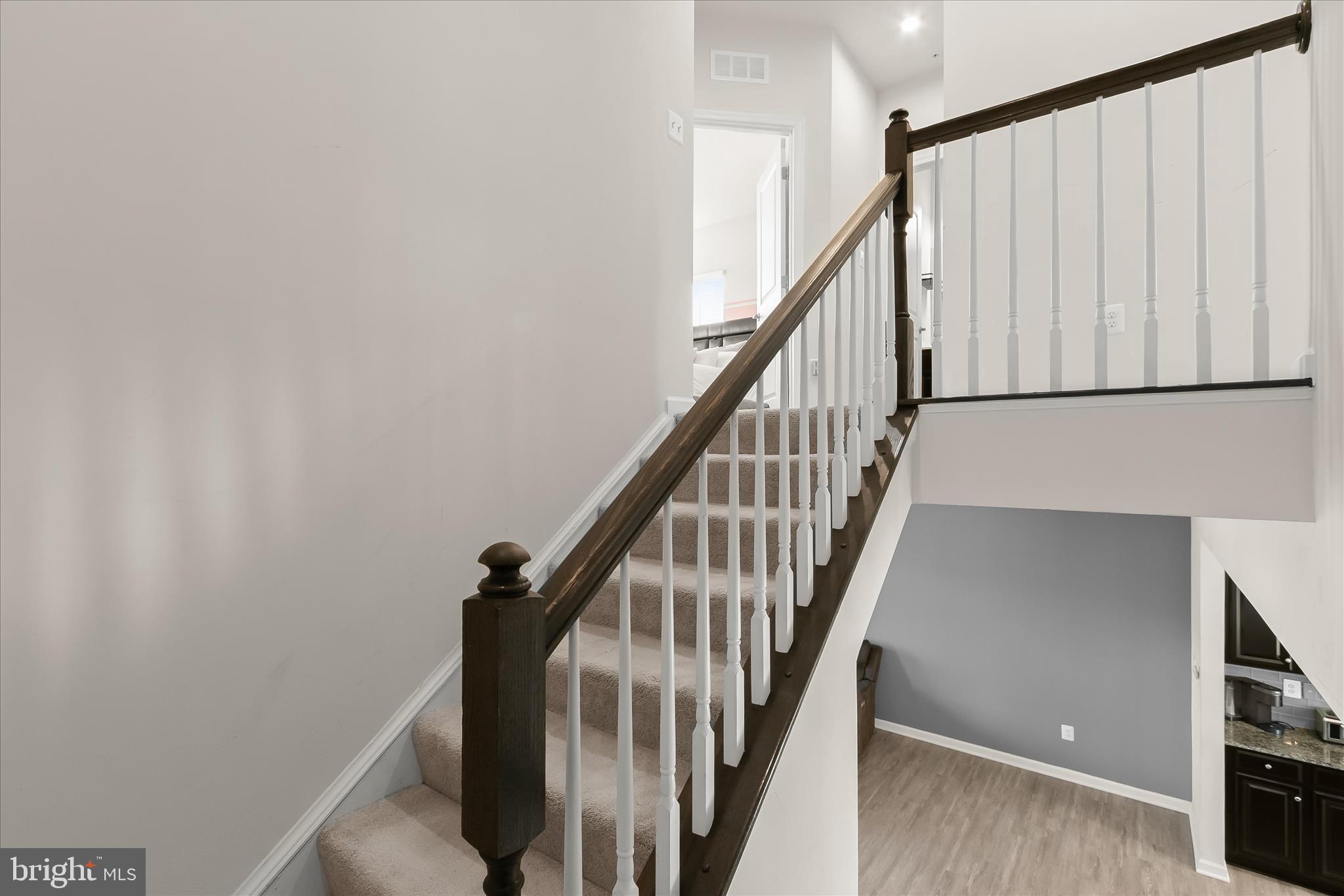 WESTCHESTER SQUARE - Residential