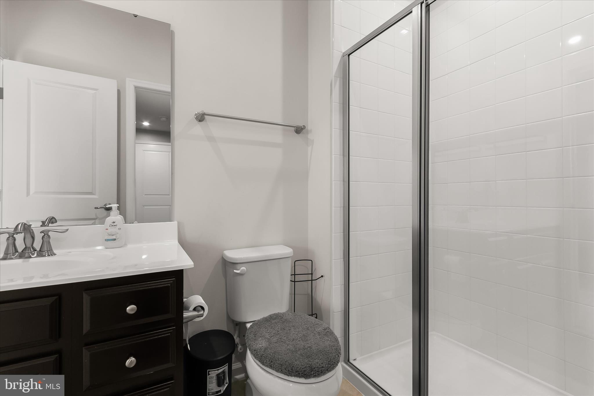 WESTCHESTER SQUARE - Residential