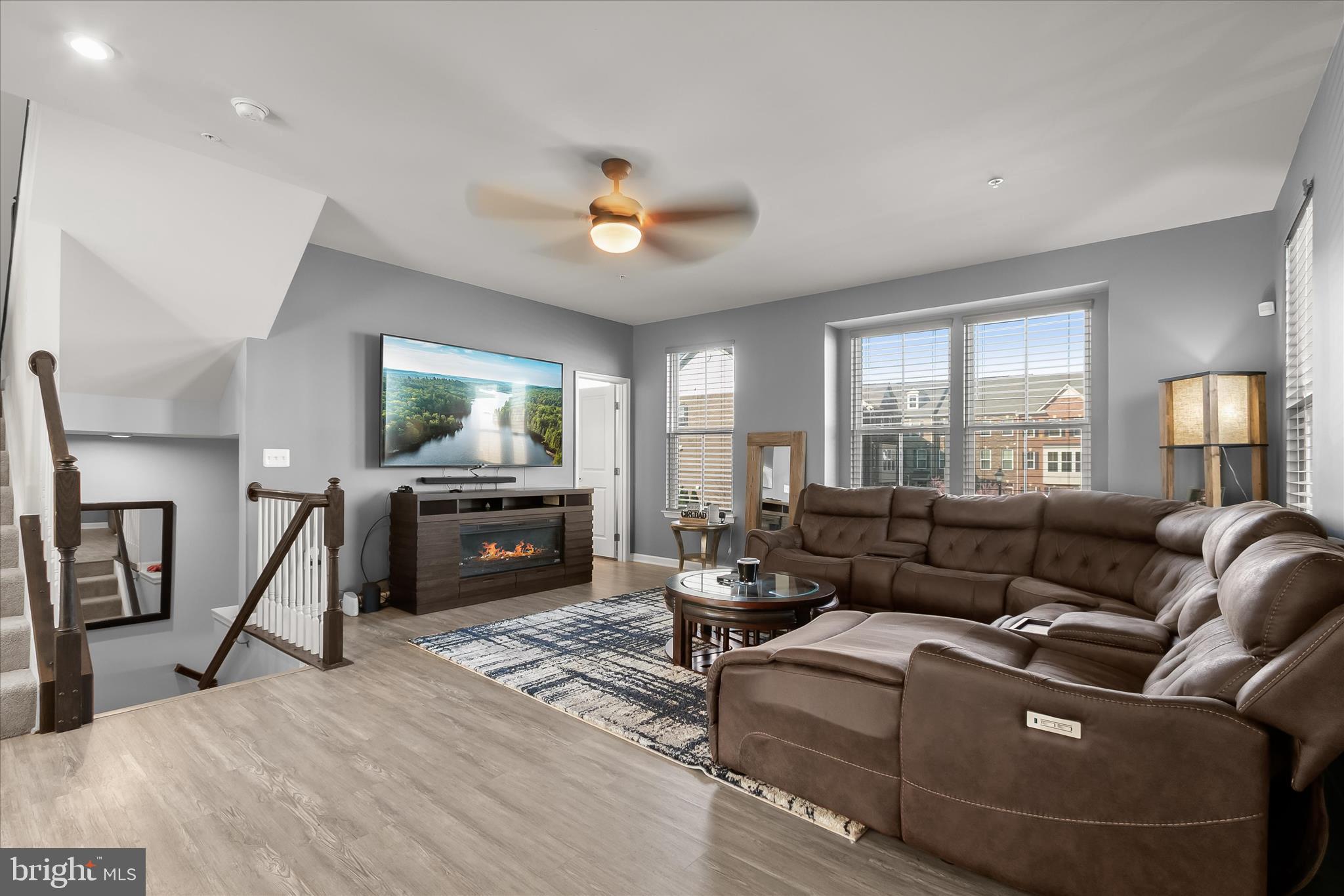 WESTCHESTER SQUARE - Residential