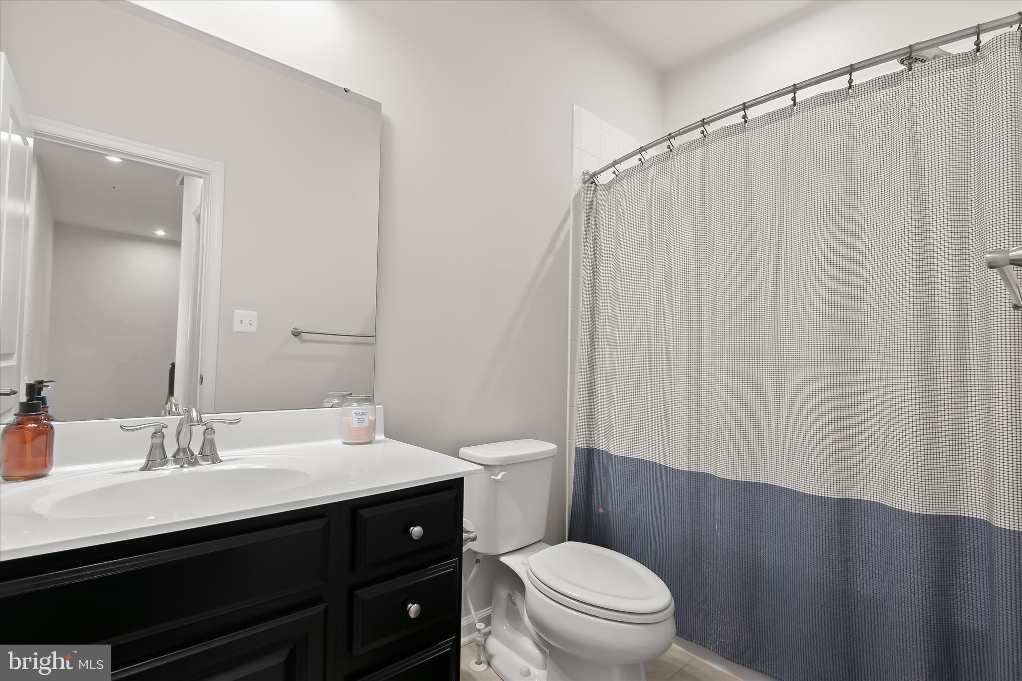 WESTCHESTER SQUARE - Residential