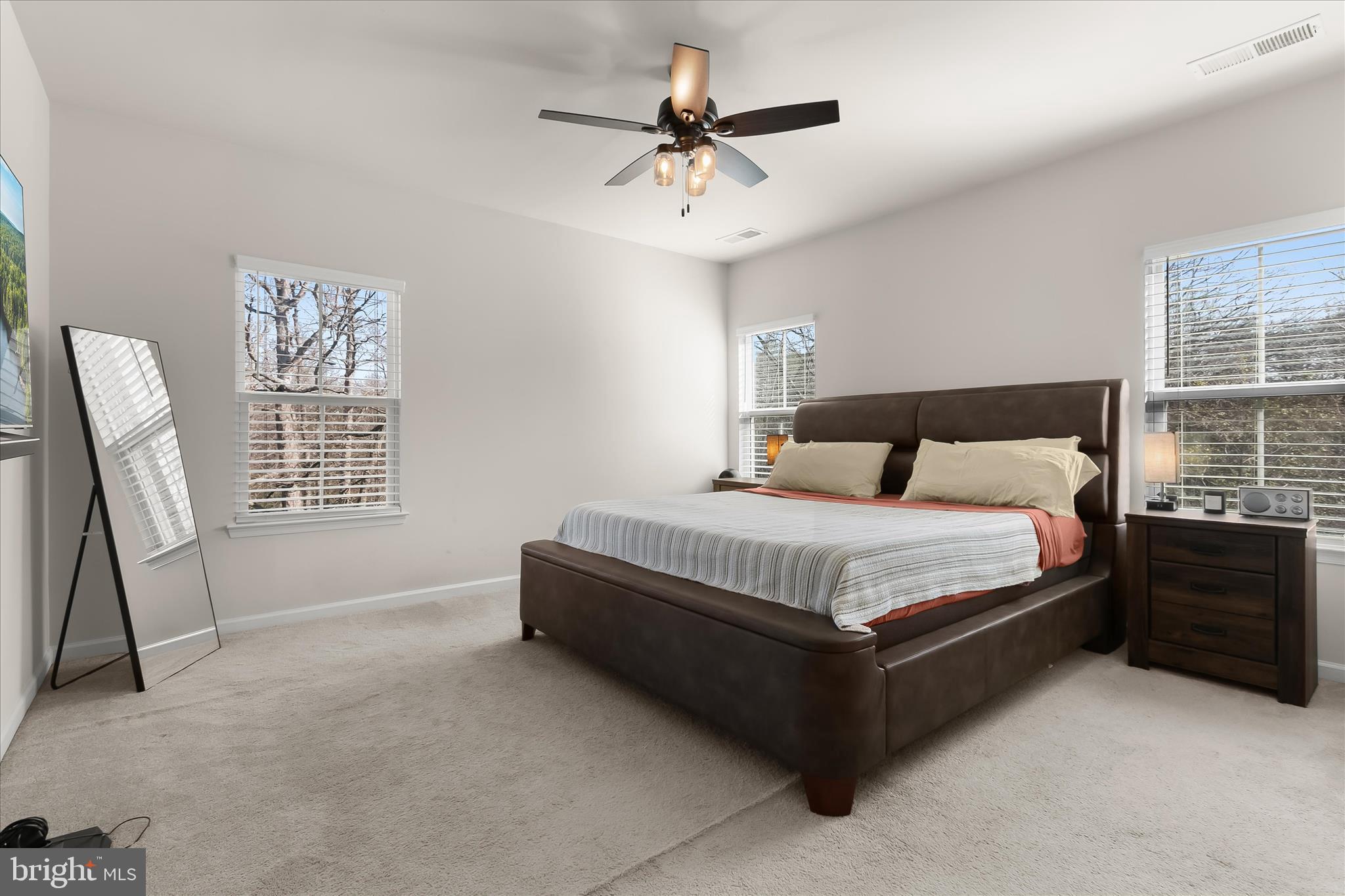 WESTCHESTER SQUARE - Residential