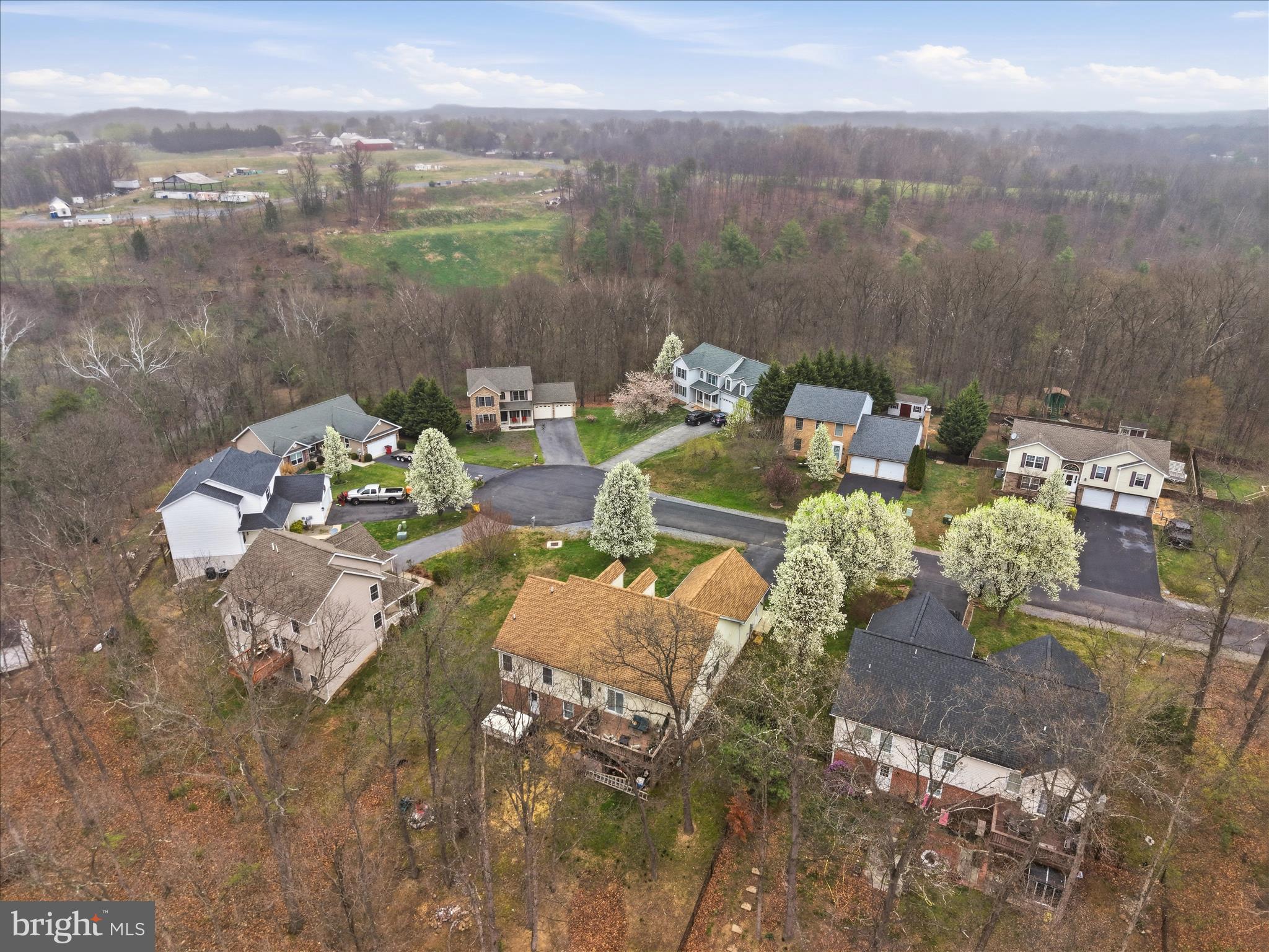 MIDDLE CREEK MANOR - Residential