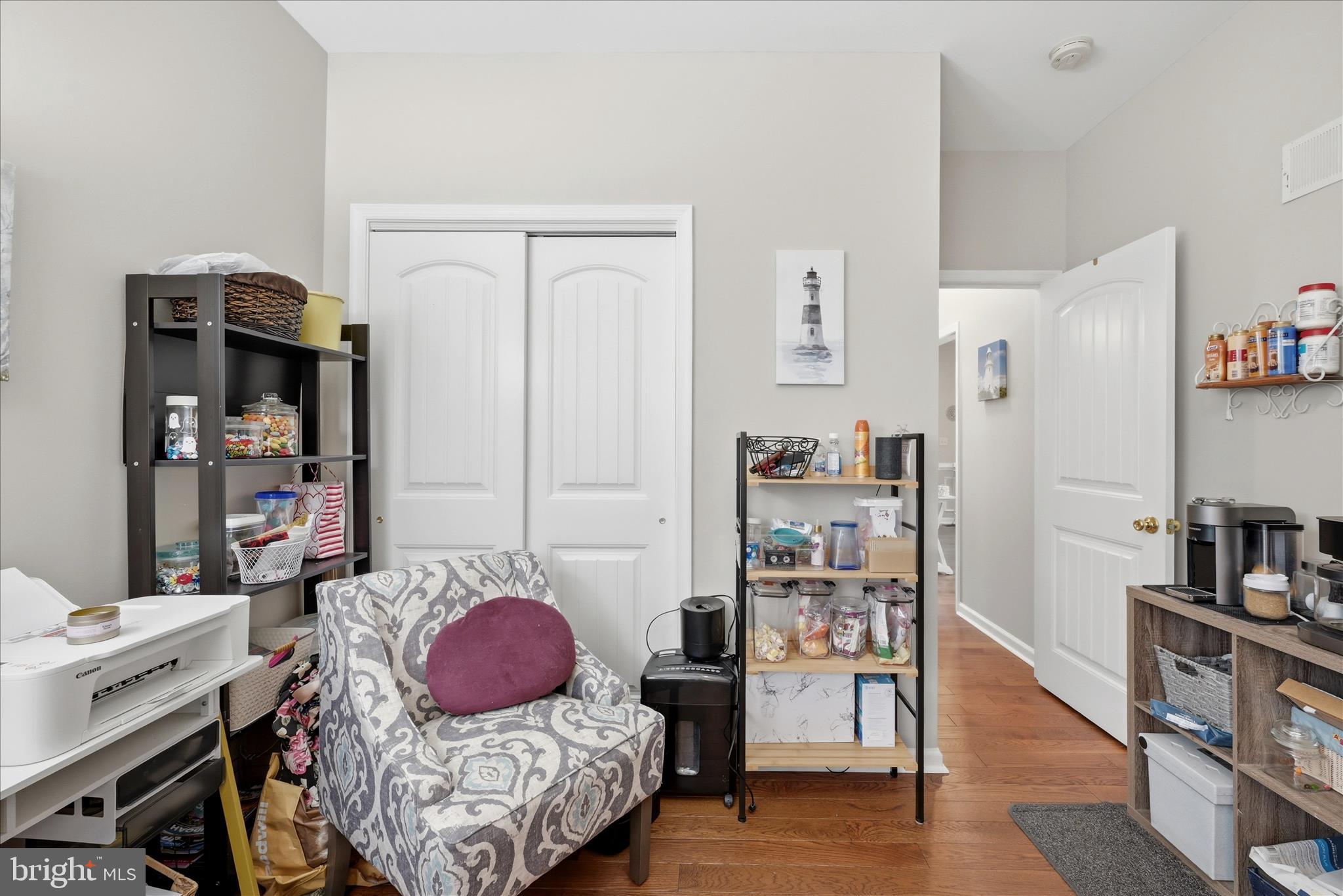 MIDDLE CREEK MANOR - Residential