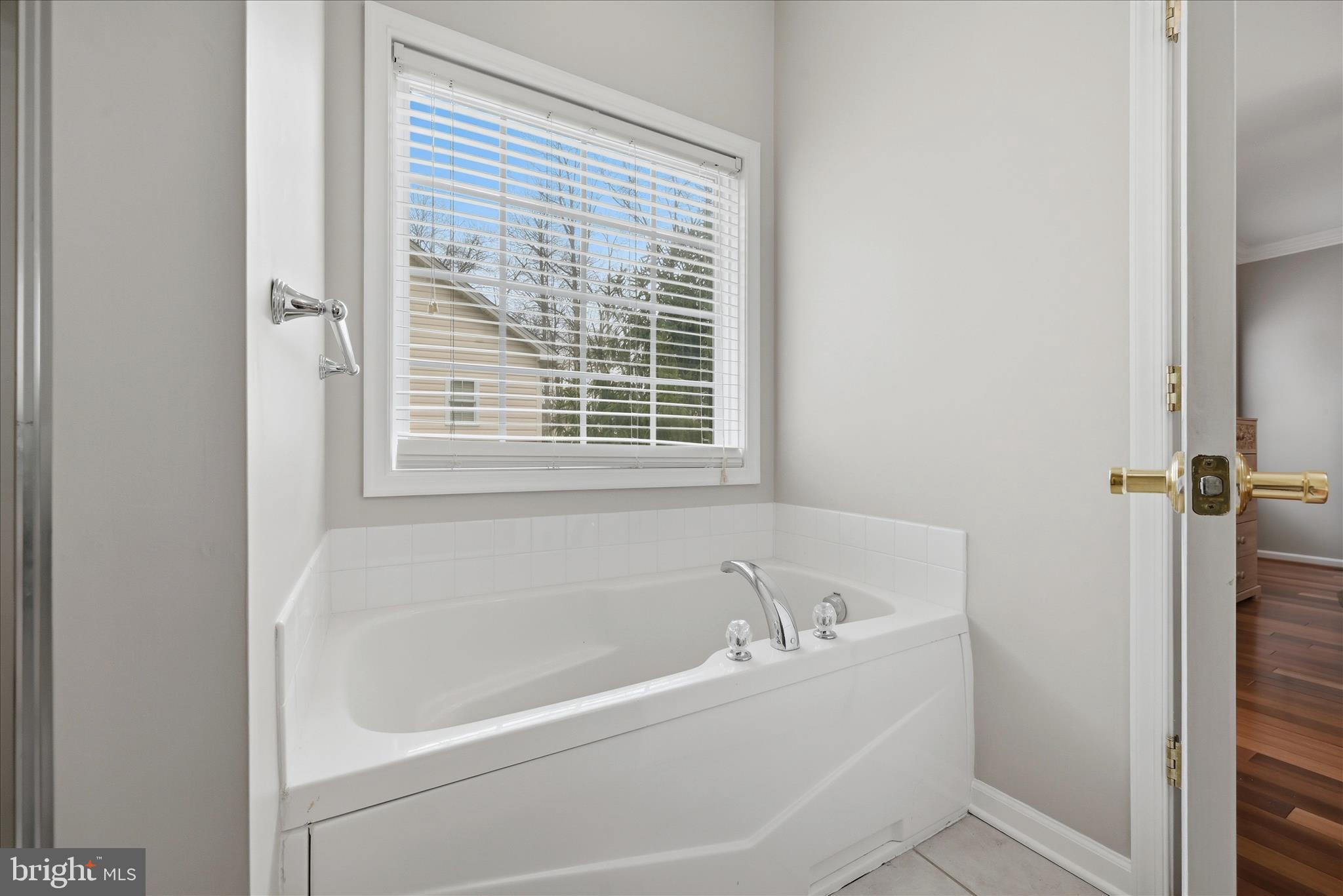 MIDDLE CREEK MANOR - Residential