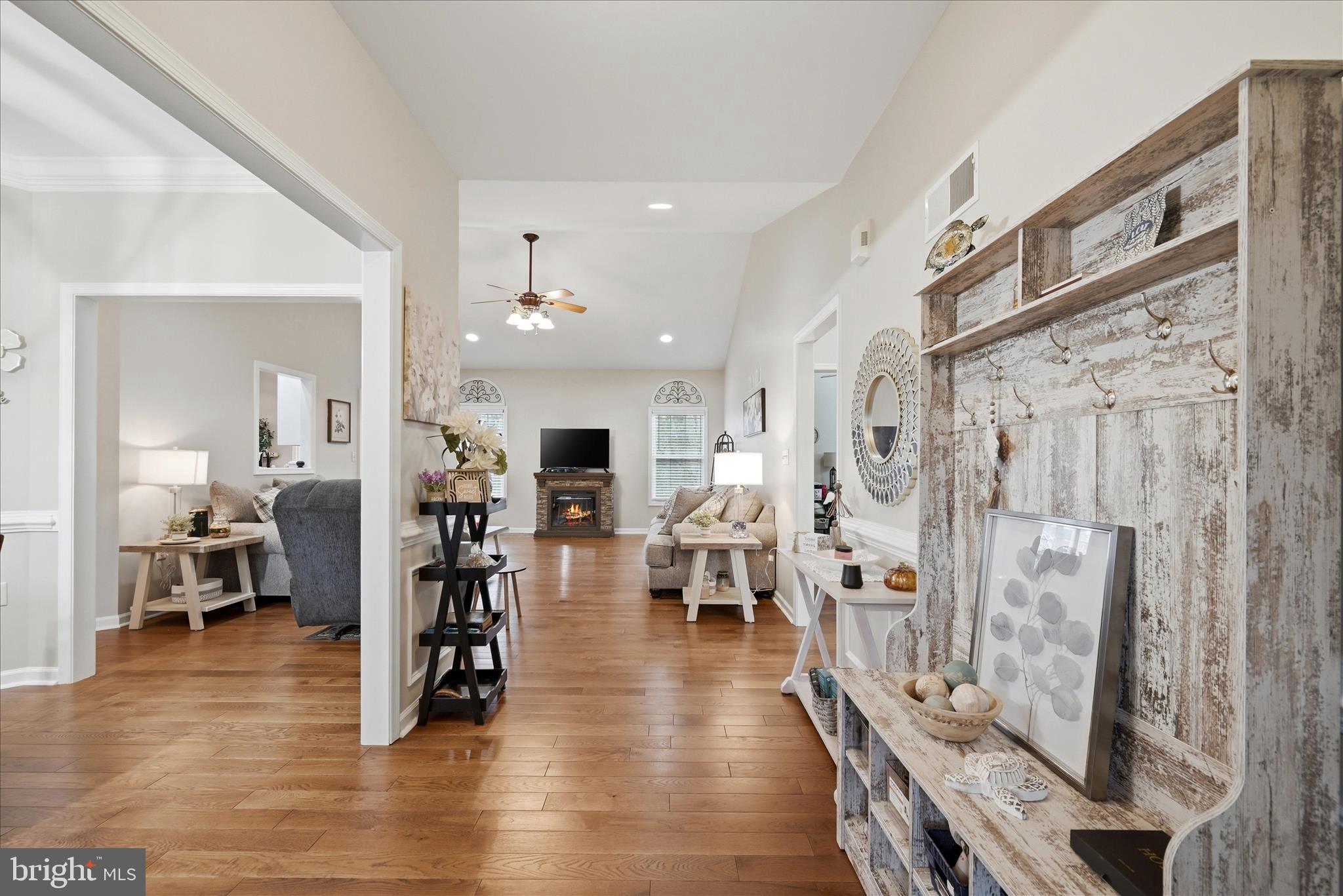 MIDDLE CREEK MANOR - Residential