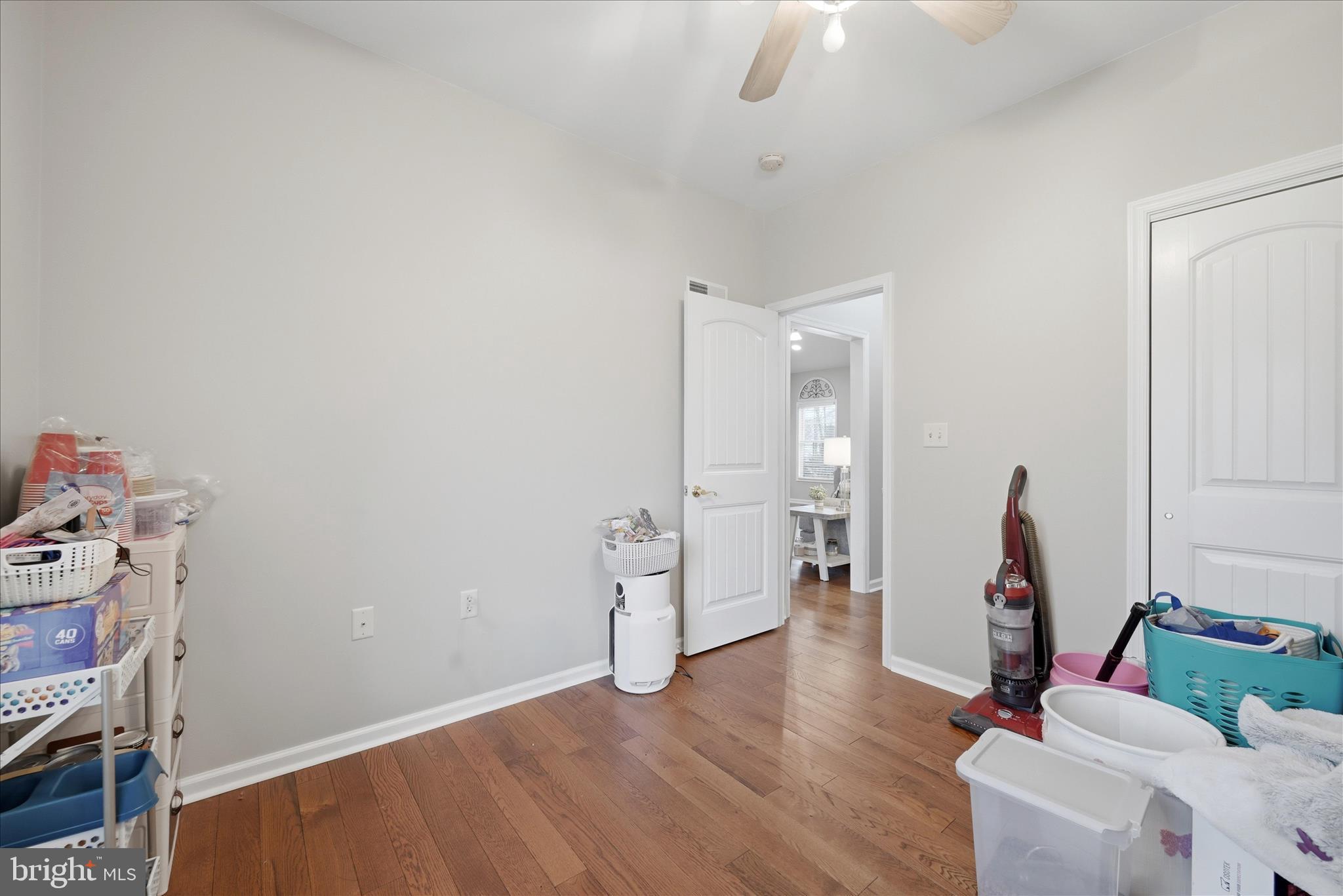 MIDDLE CREEK MANOR - Residential