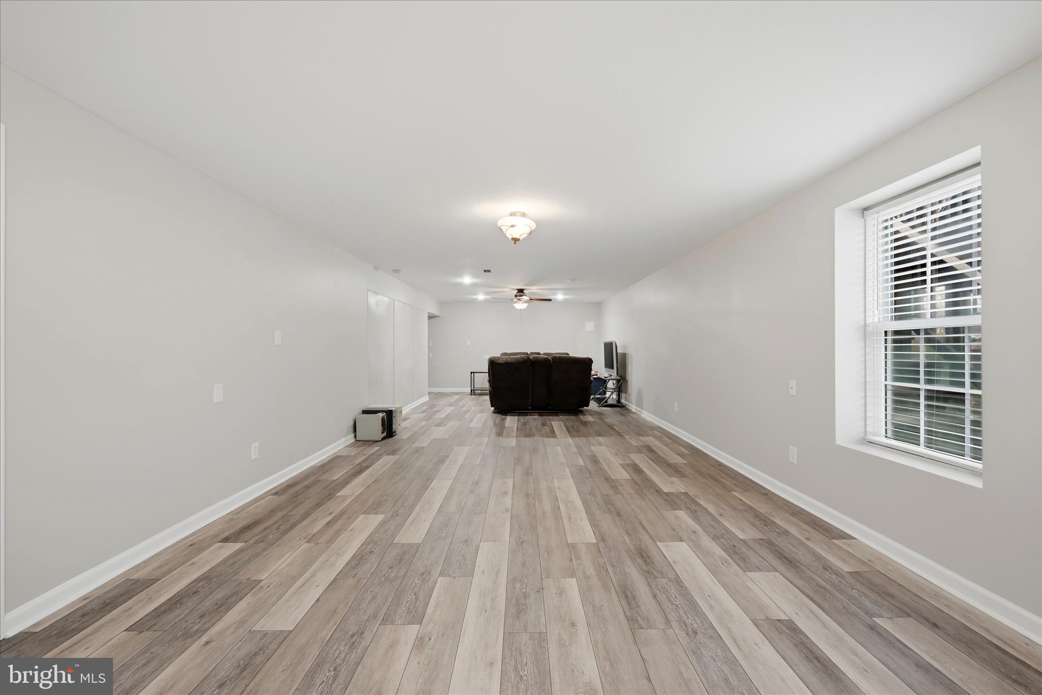 MIDDLE CREEK MANOR - Residential