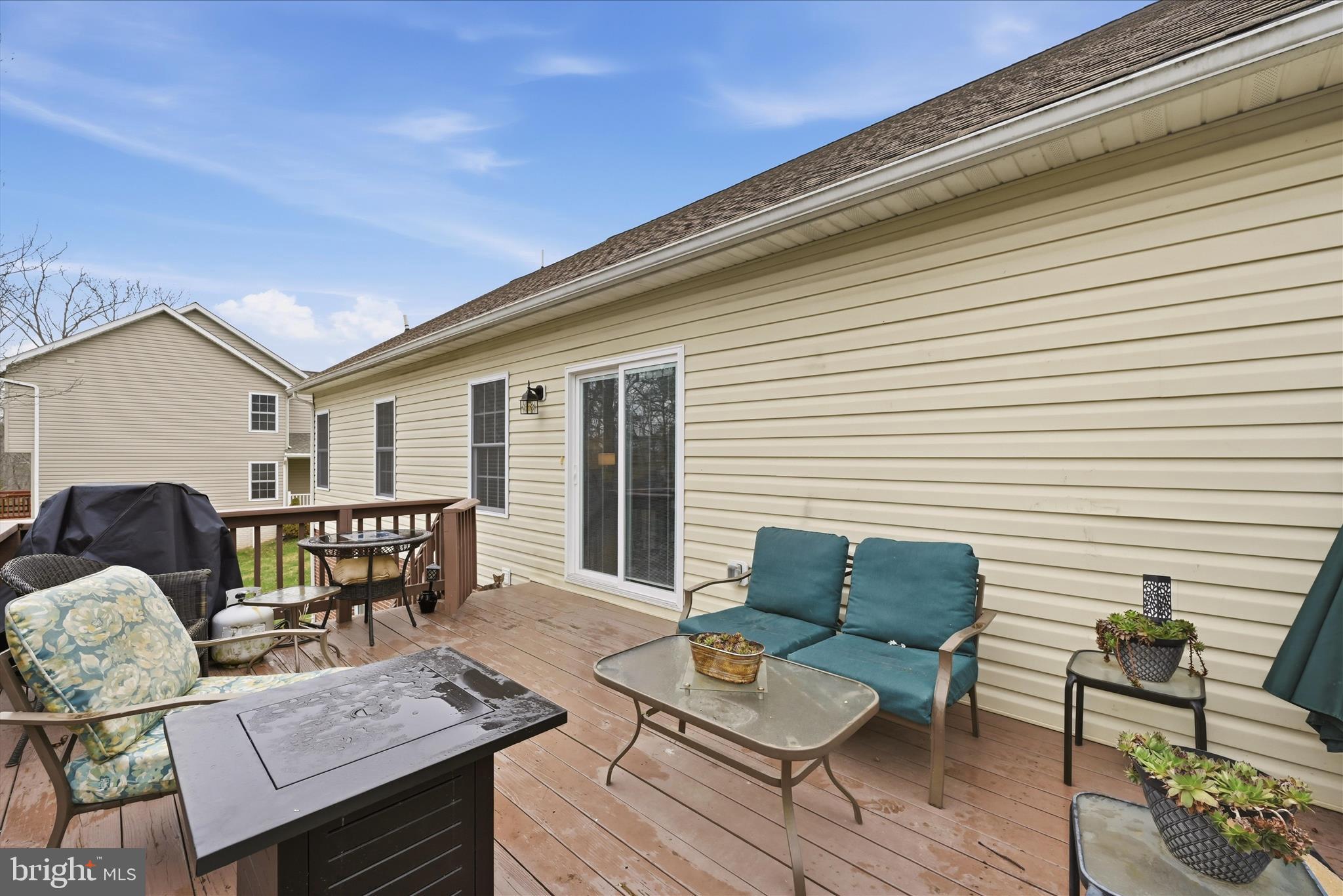 MIDDLE CREEK MANOR - Residential