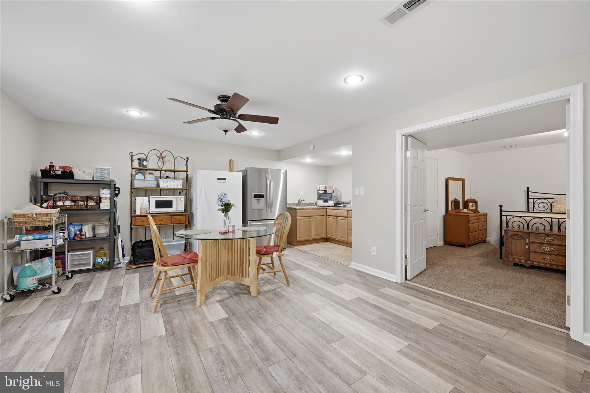 MIDDLE CREEK MANOR - Residential