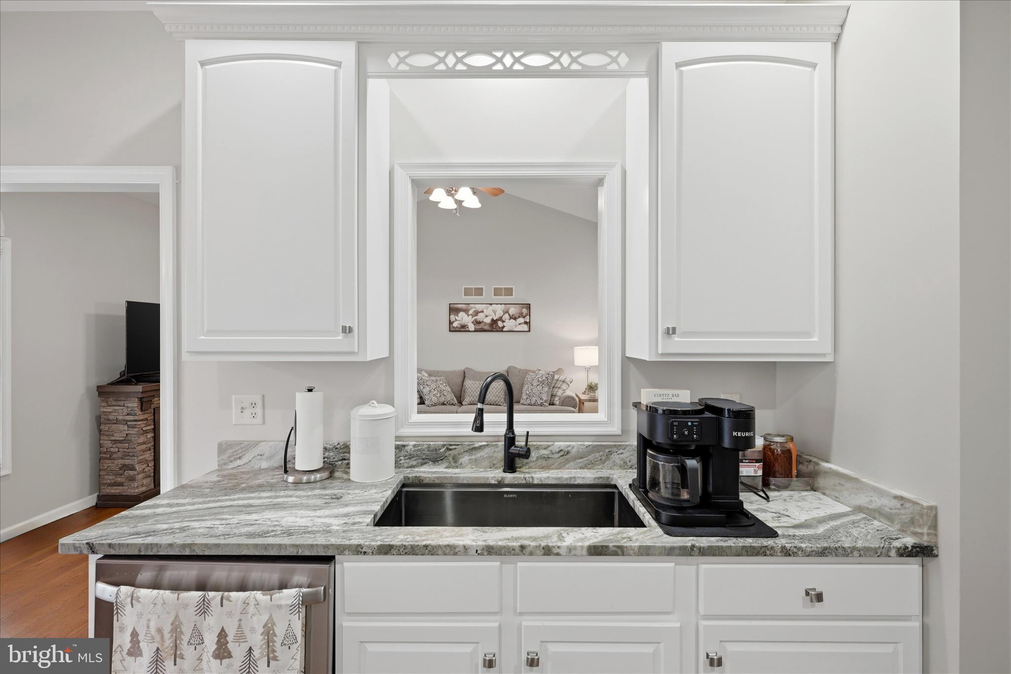 MIDDLE CREEK MANOR - Residential