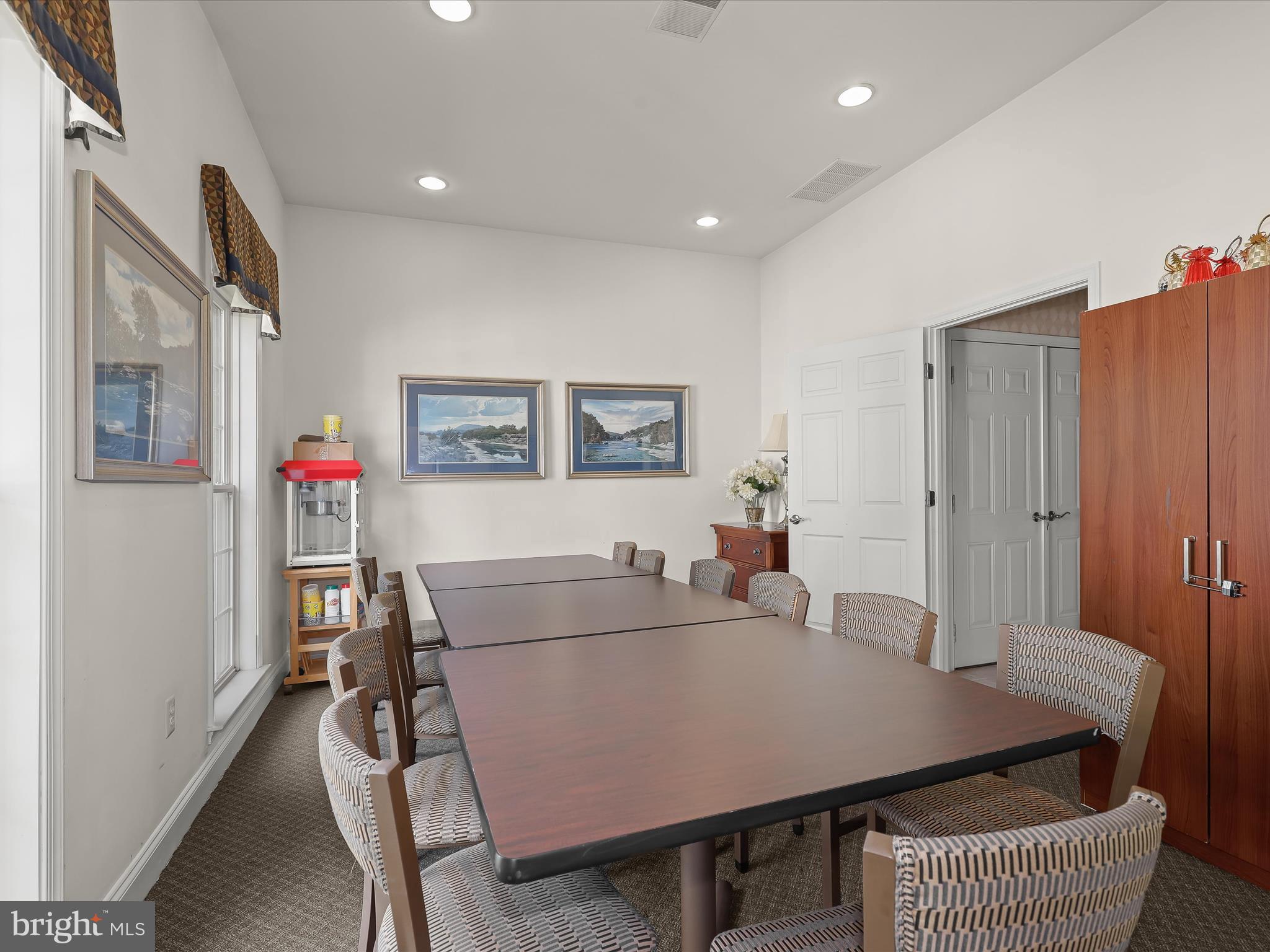 FOREST VIEW - Residential