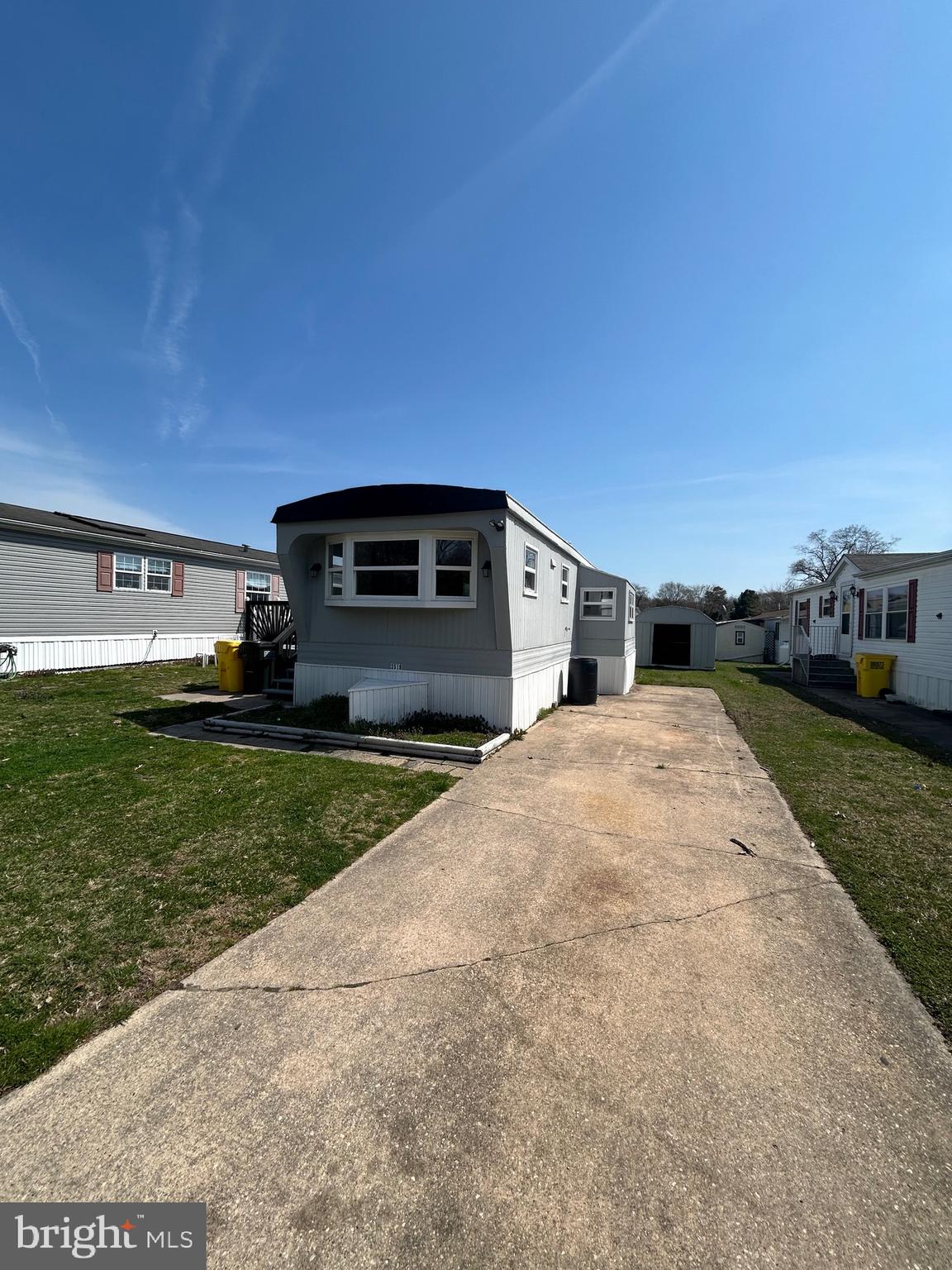 MIDDLE RIVER - Residential