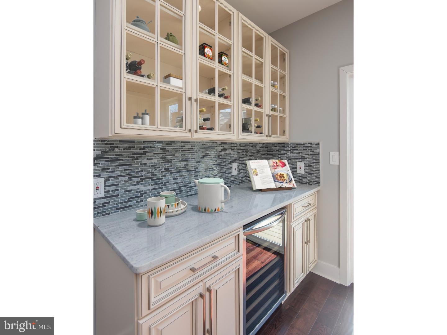 POINT BREEZE - Residential