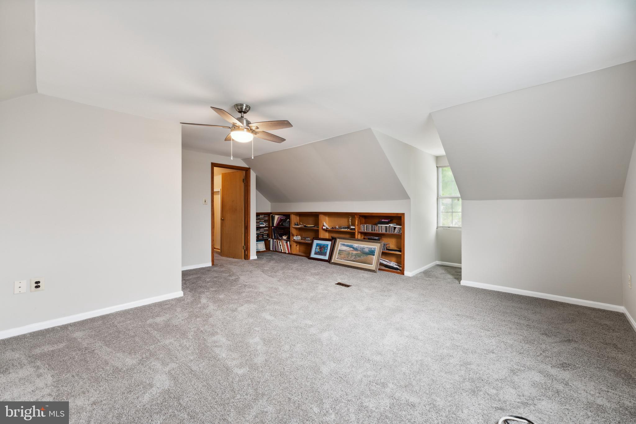 FOX RUN ESTATES - Residential