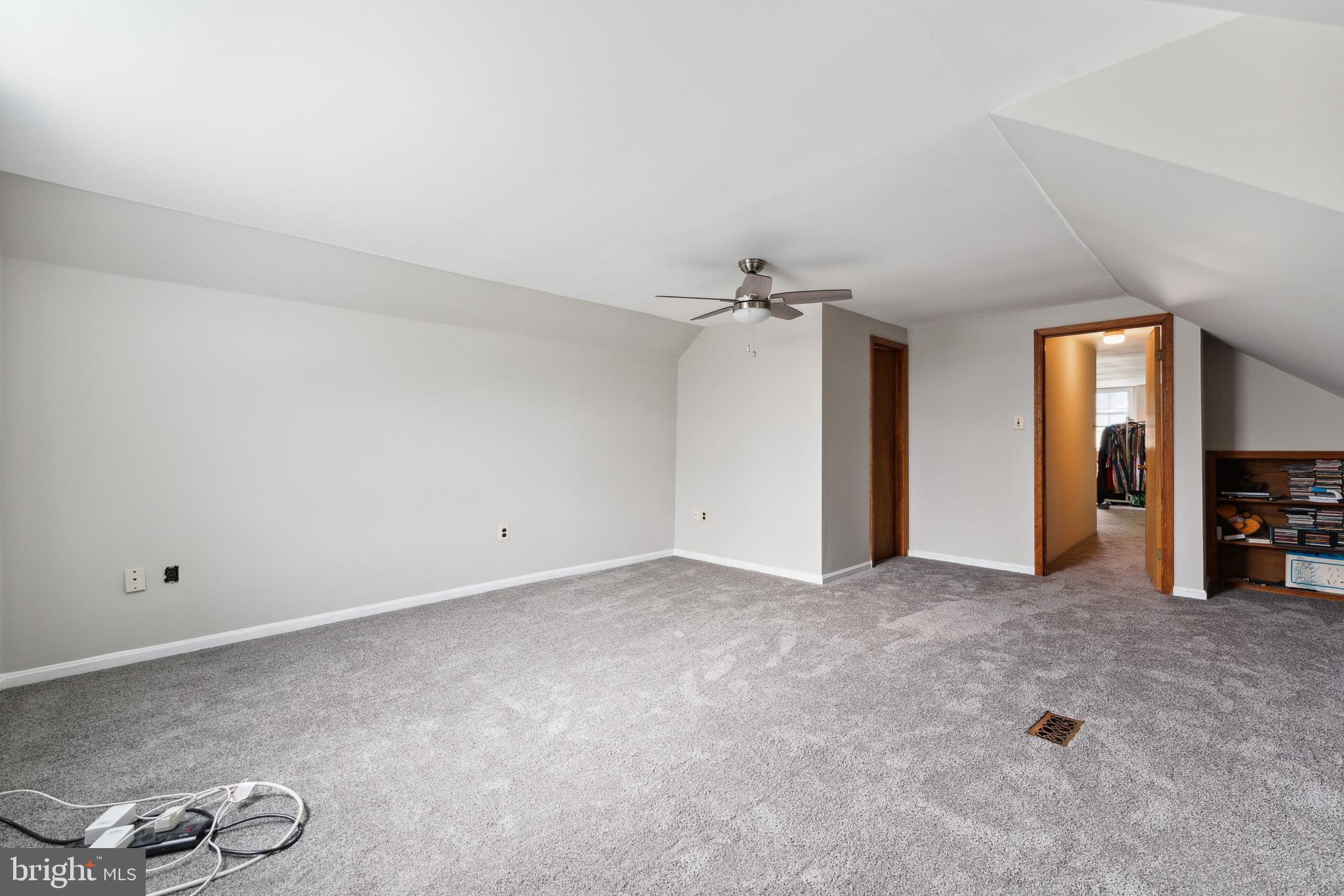 FOX RUN ESTATES - Residential