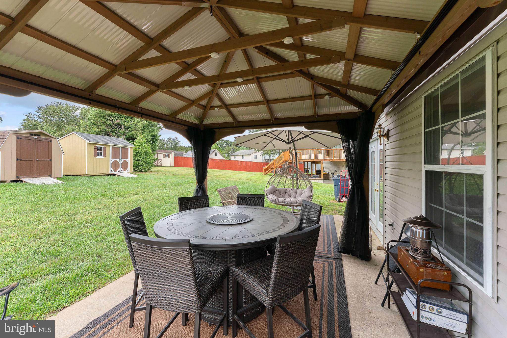 FOX RUN ESTATES - Residential