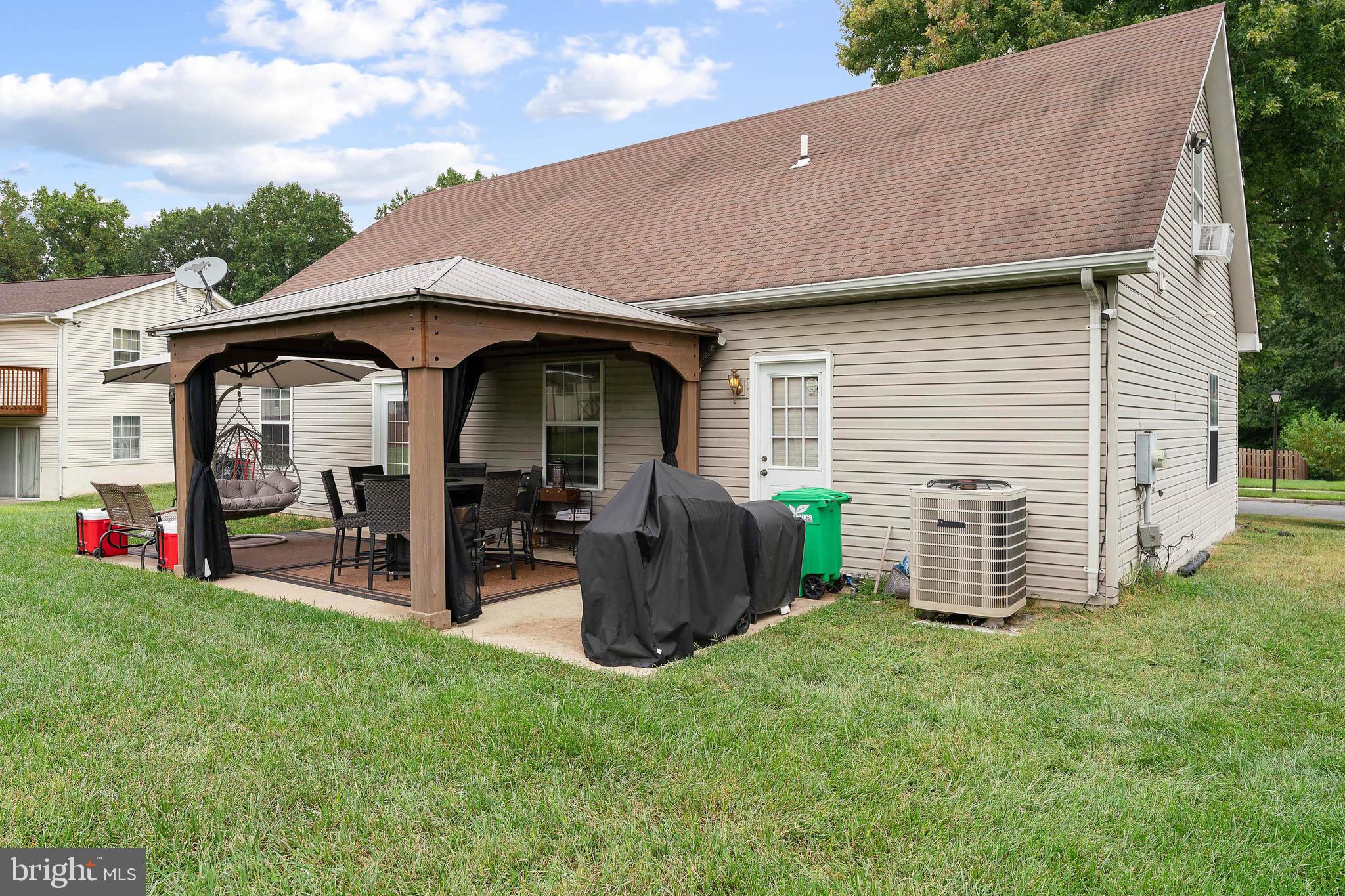 FOX RUN ESTATES - Residential