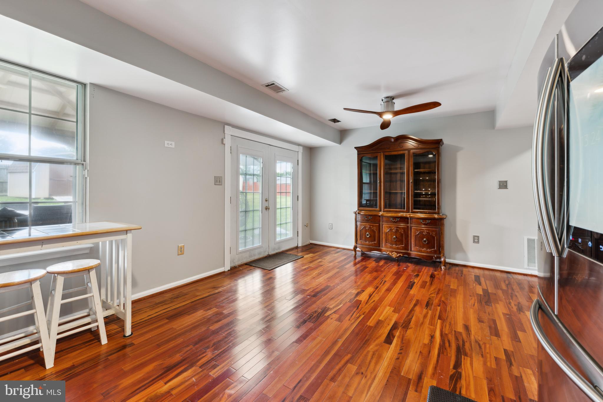 FOX RUN ESTATES - Residential