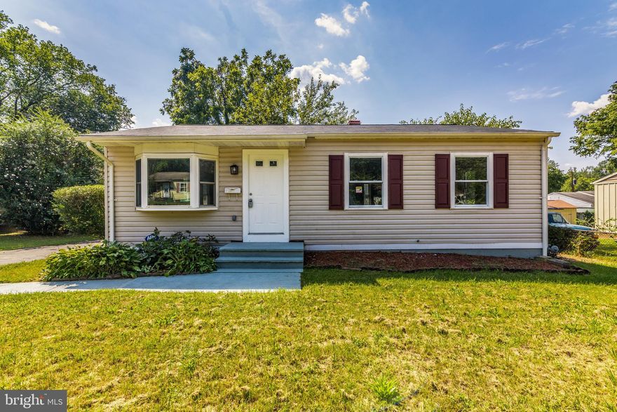 LOCATION!! Big Price Improvement, Motivated Seller!!  Beautifully renovated home, with quality material and workmanship. MOVE-IN-READY! This home offers 5 bedrooms, 2 full bathrooms, a large living room, an eat-in kitchen, and much more. Several upgrades – Several recessed lights, NEW Stainless Steel Appliances, New Roof, New Fence, New waterheater, New HVAC, NEW Cabinets and Quartz Countertops, Freshly painted. Large back yard, the driveway can accommodate parking for multiple vehicles. enjoy this gorgeous home. Must See!!!