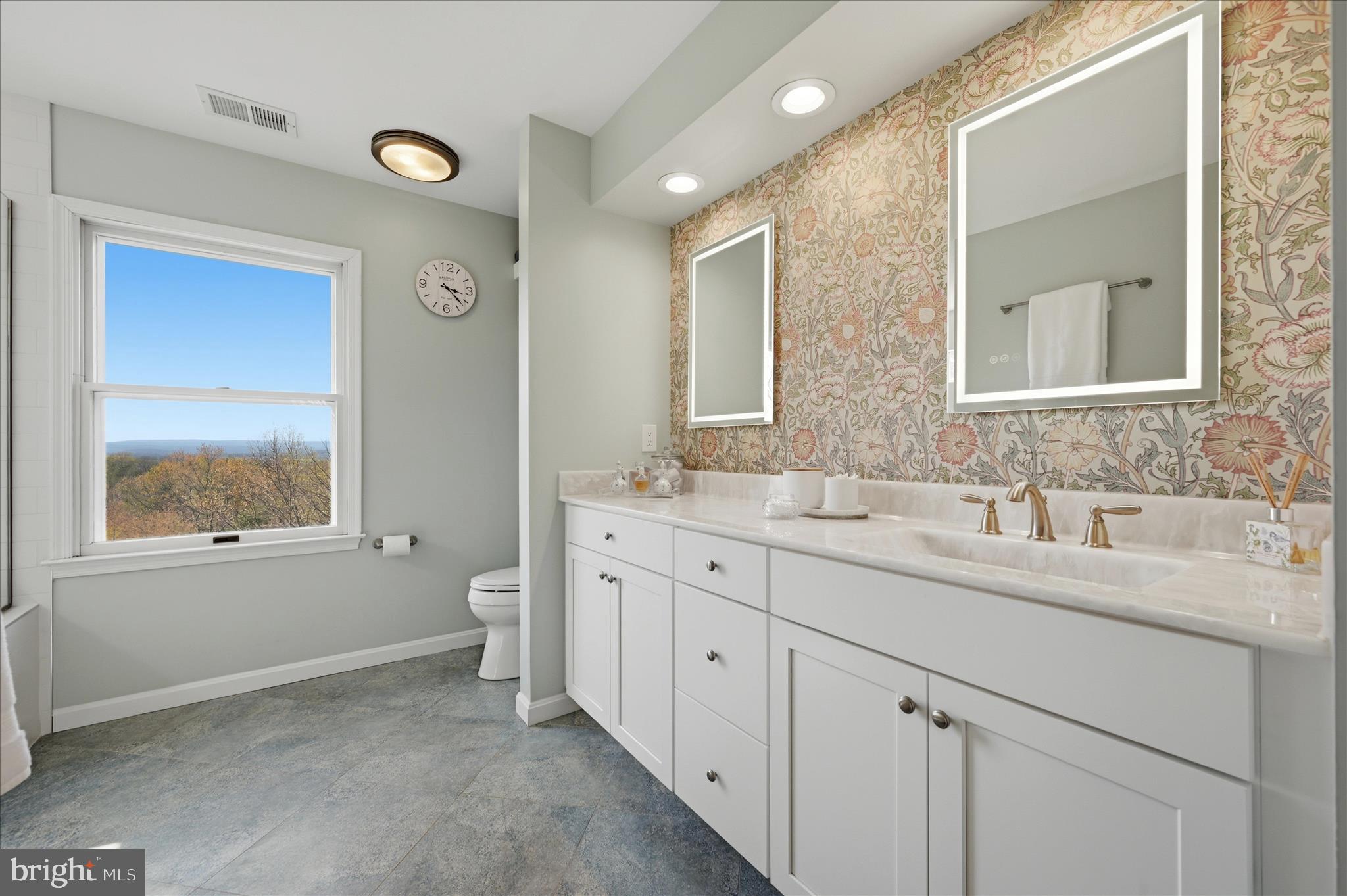 VALLEY VIEW - Residential